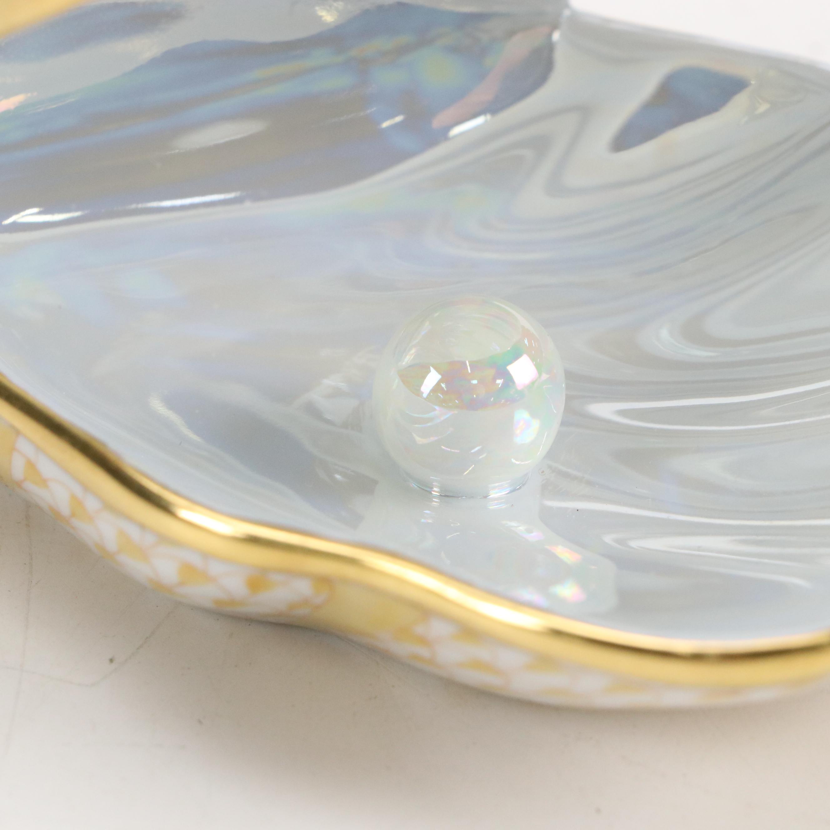 Herend Yellow Fishnet with Gold "Oyster with Pearl" Porcelain Figurine