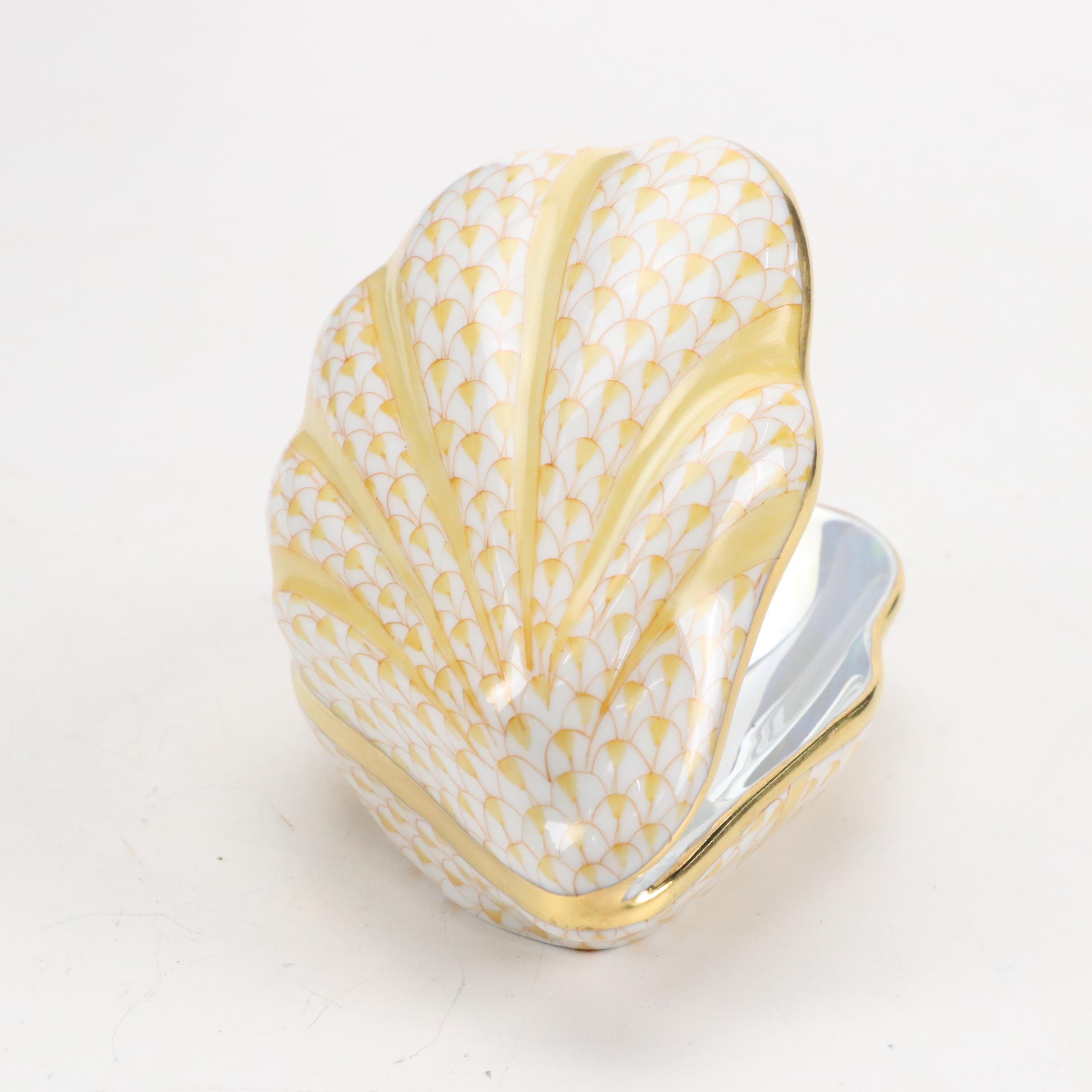 Herend Yellow Fishnet with Gold "Oyster with Pearl" Porcelain Figurine