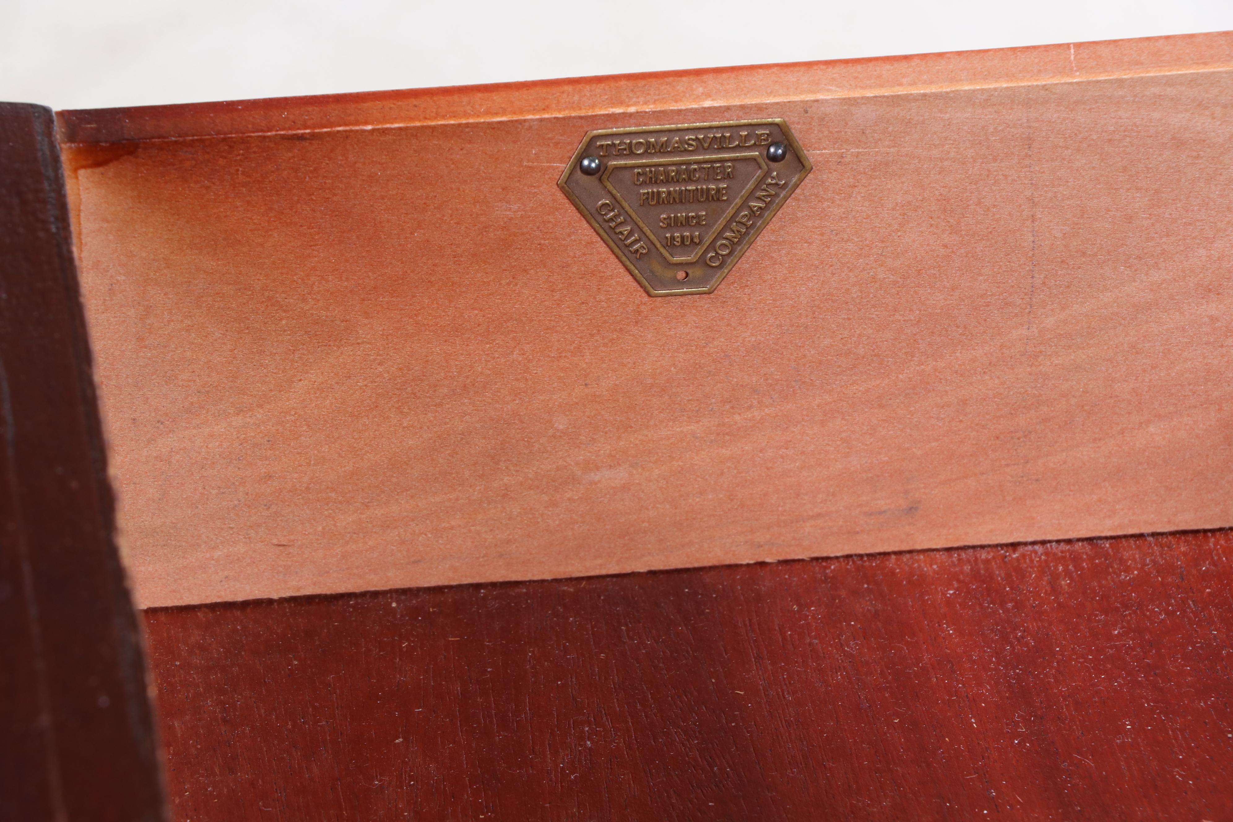 Thomasville Chair Company Classical Style Mahogany Vanity Table with Stool