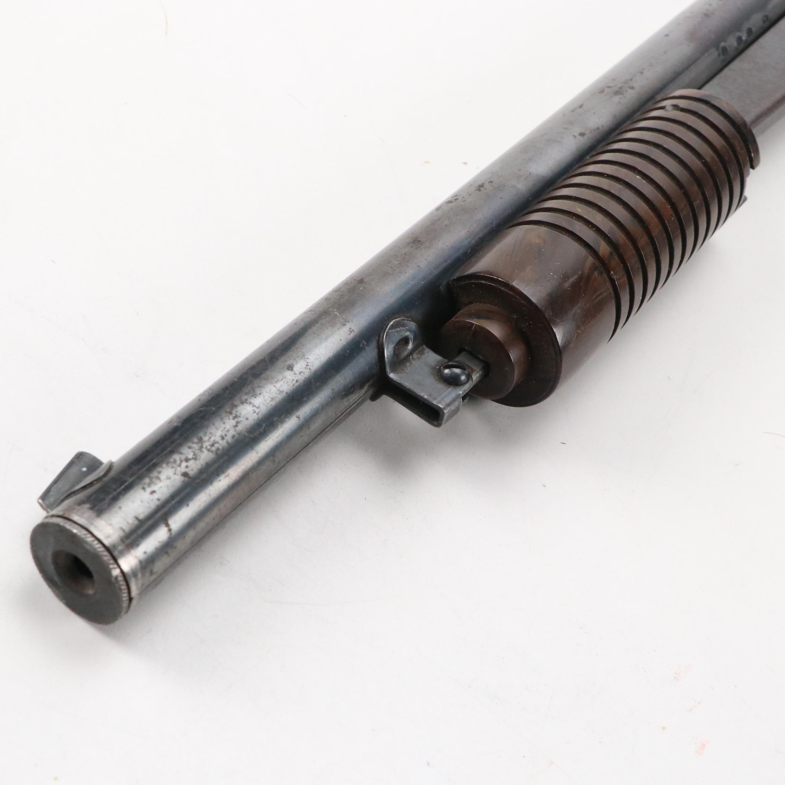 Daisy Pump Action No.25 Air Rifle With Daisy Targets, Manuals in Display