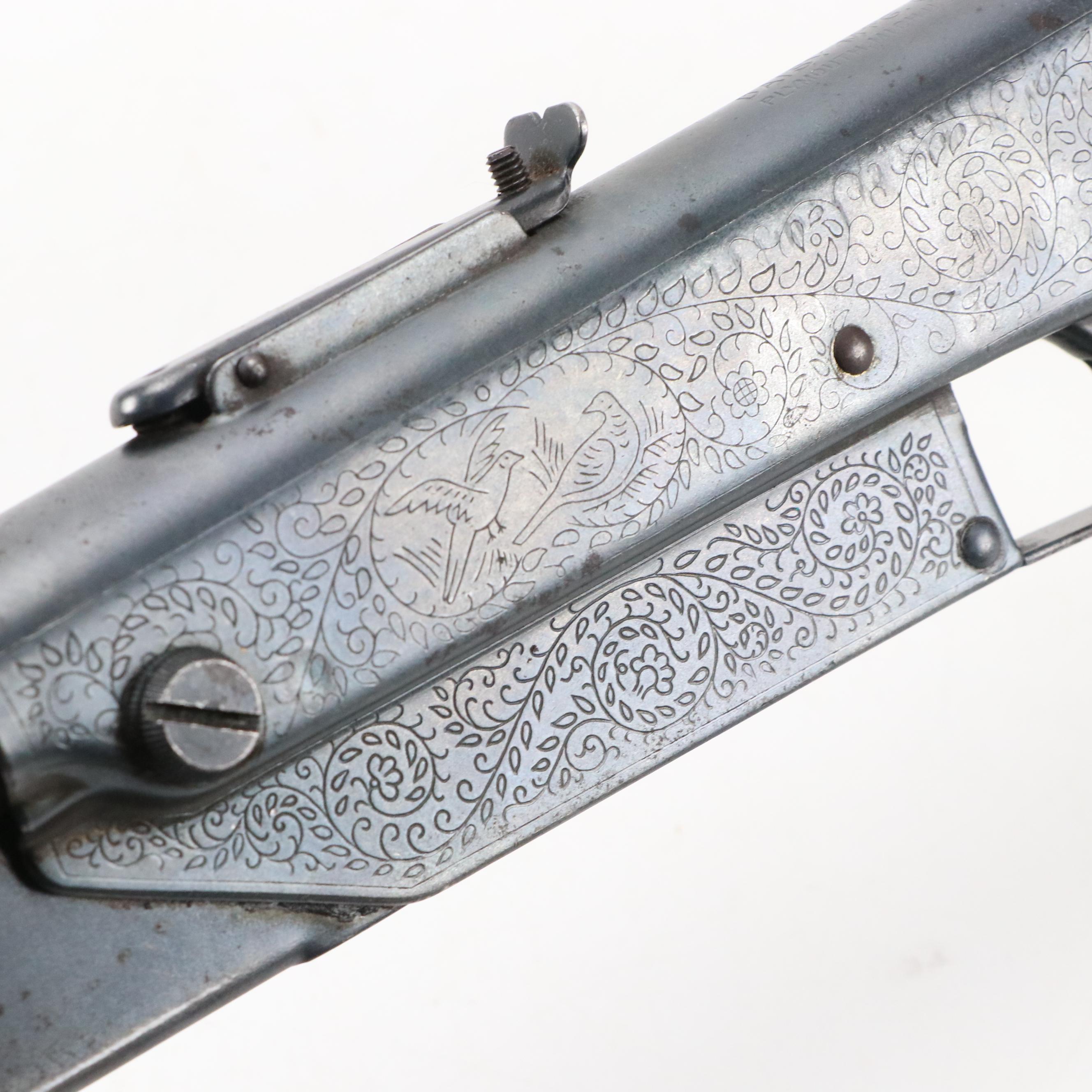 Daisy Pump Action No.25 Air Rifle With Daisy Targets, Manuals in Display