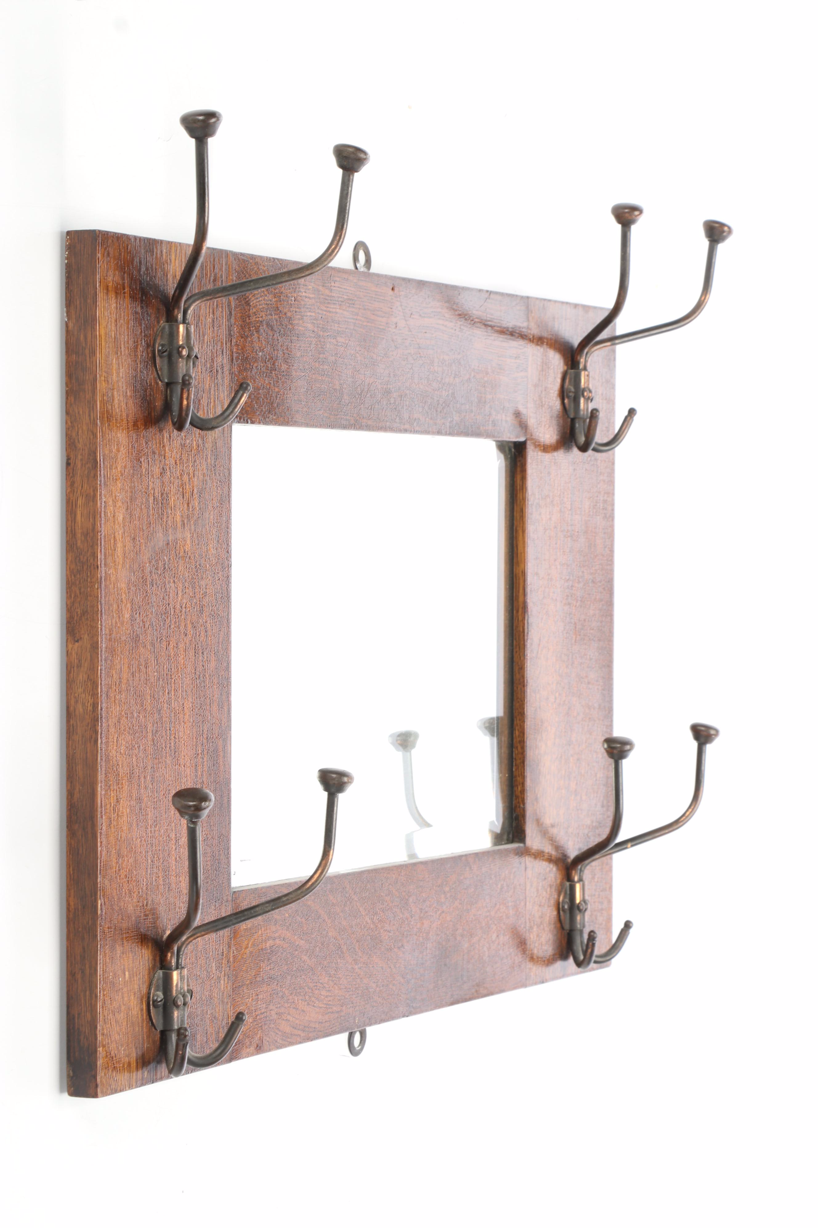 Edwardian Quarter Swan Oak Wall Mounted Mirror Hat Rack, Early-20th Century