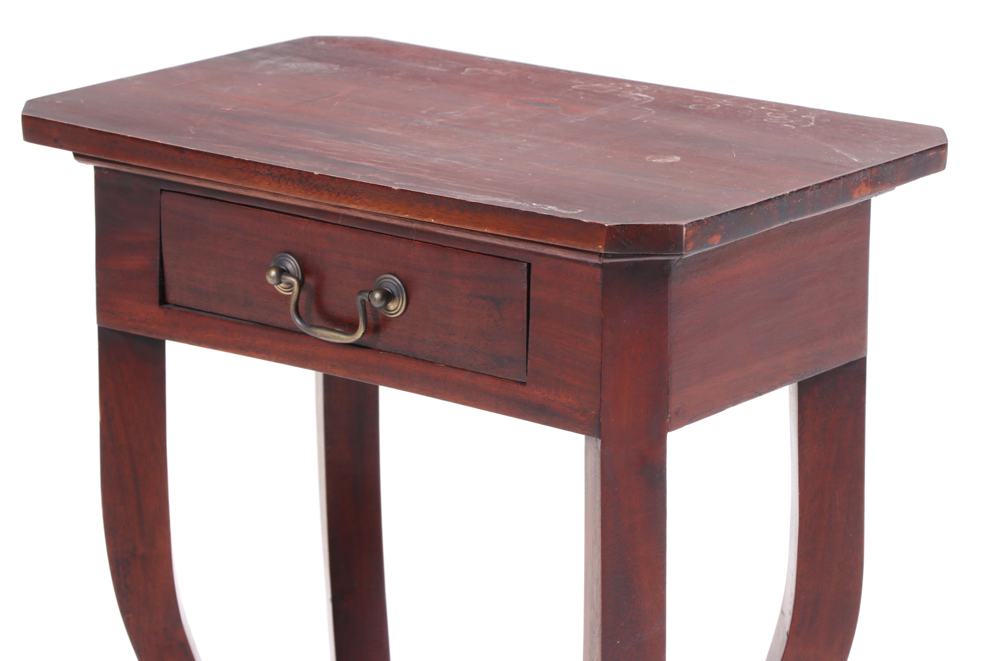 "Olivia" Classical Style Hardwood Three-Tier Side Table