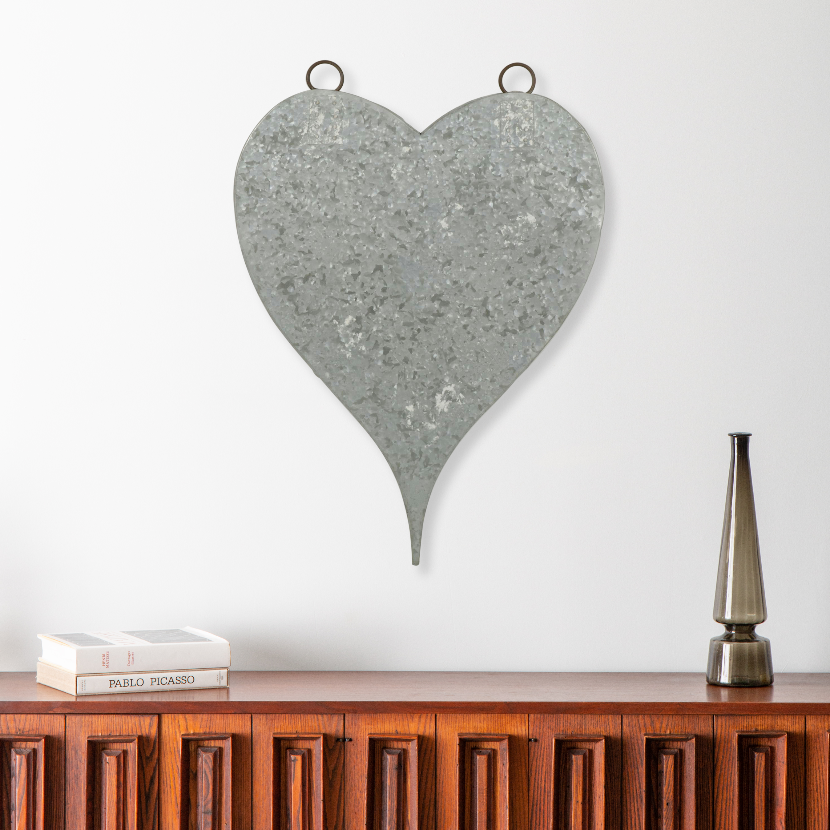 Oversized Steel Heart-Shaped Magnetic Memento Board
