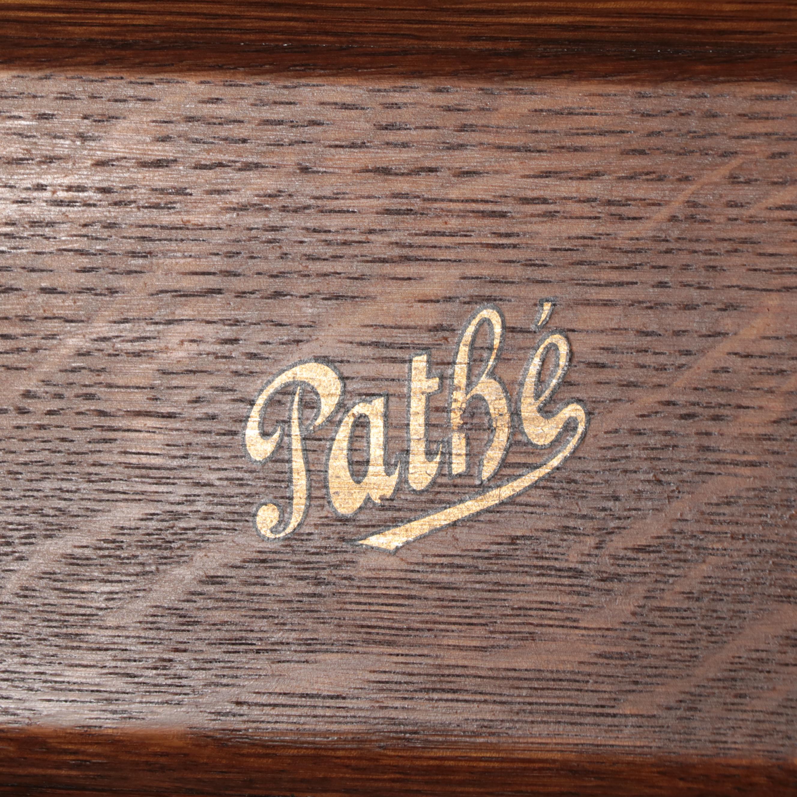 Pathé Frères French Oak-Cabinet Phonograph, Early 20th Century