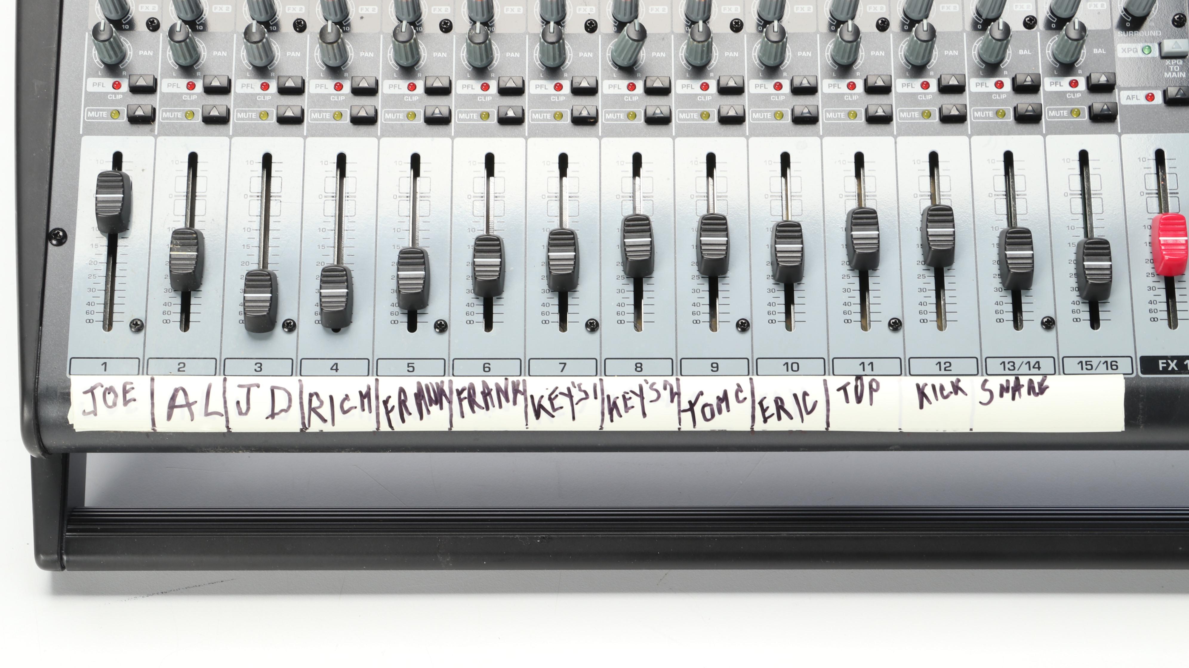 Behringer Europower PMP6000 20 Channel 1600 Watt Mixer With Padded Carry Case