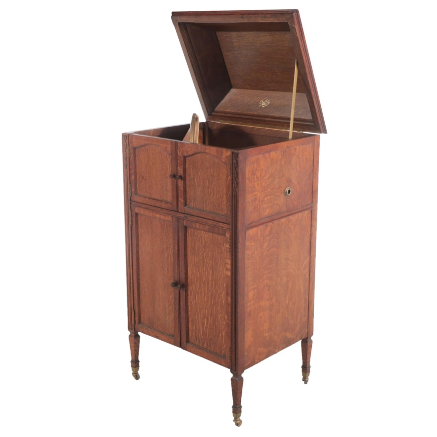 Pathé Frères French Oak-Cabinet Phonograph, Early 20th Century