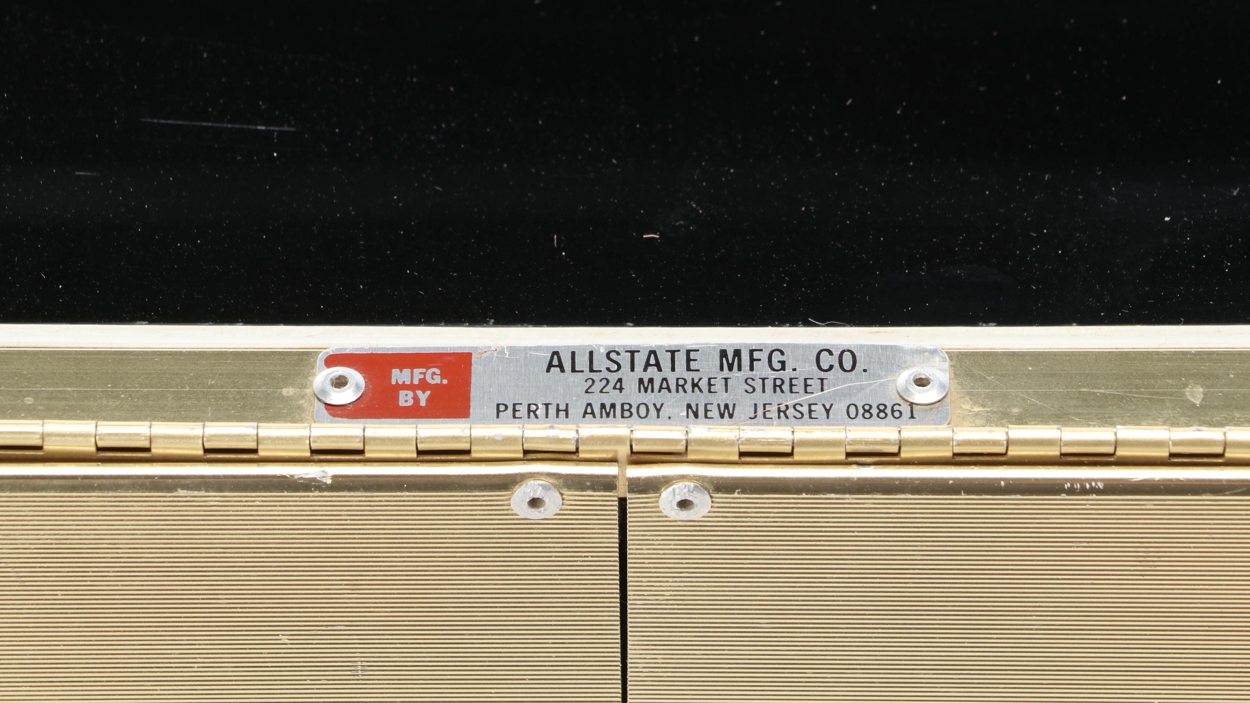 Allstate Mfg. Co. Metal Glass Top Portable Display Case