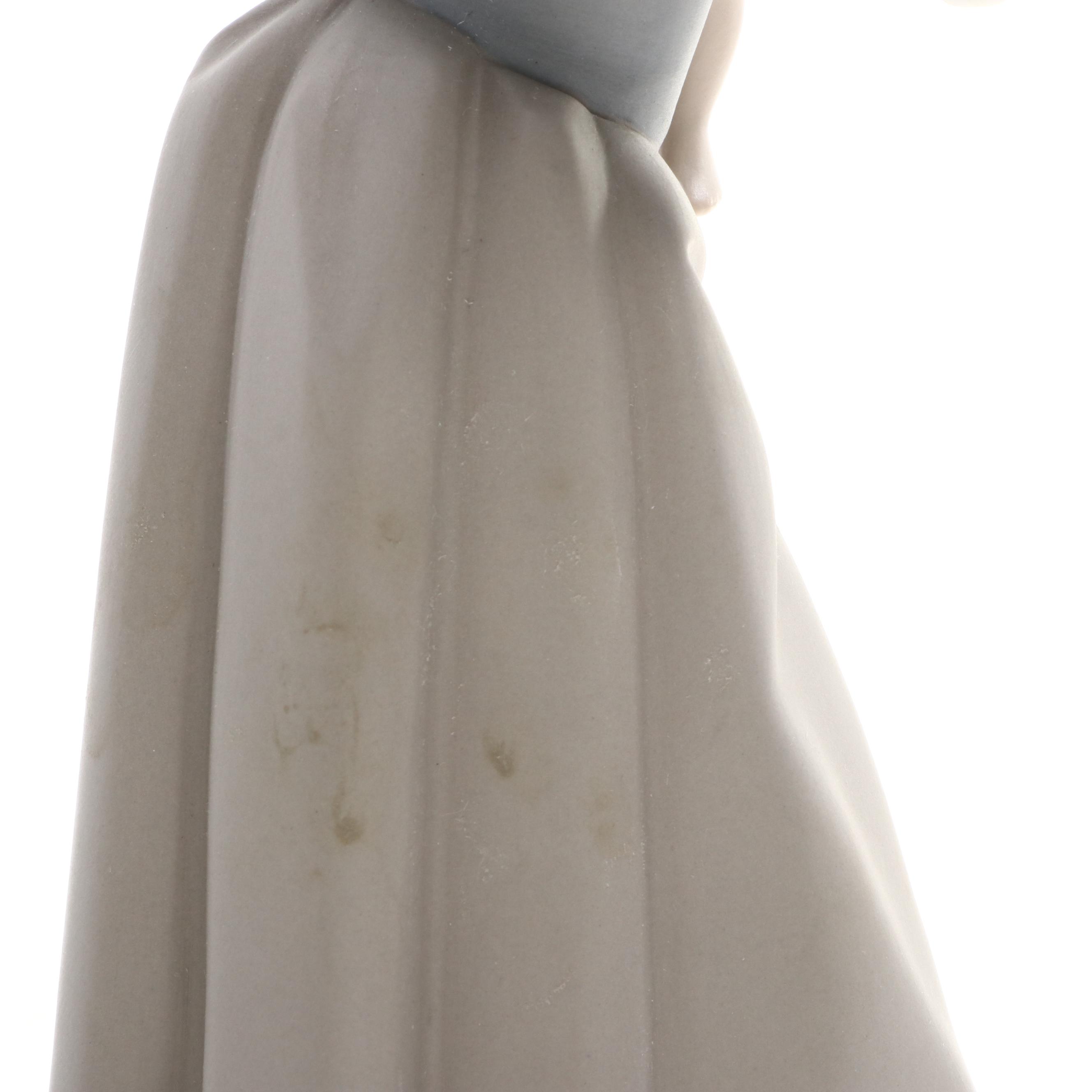 Lladró "Mother and Child" Porcelain Figurine