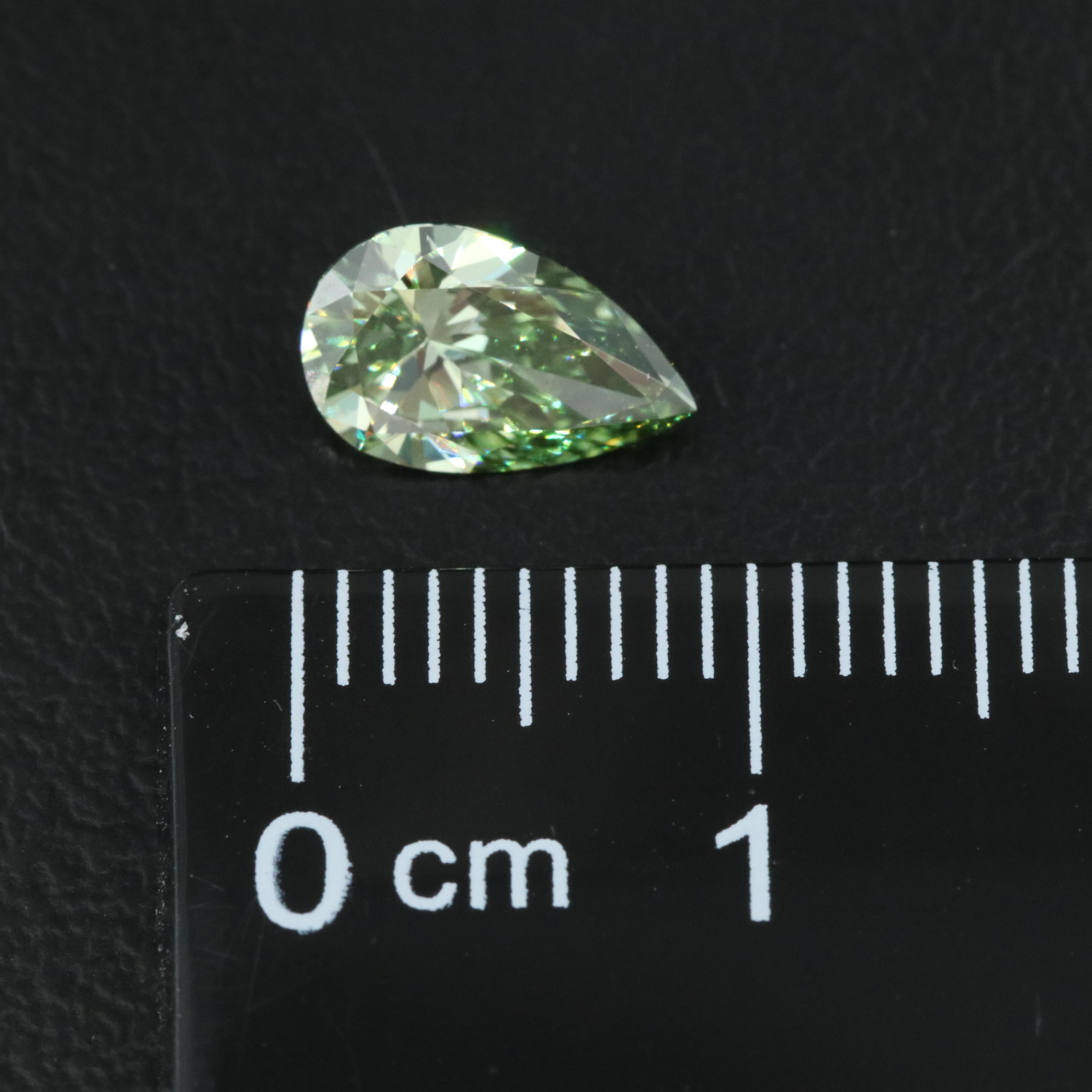 Loose 1.01 CT (Origin Undetermined) Fancy Green Diamond