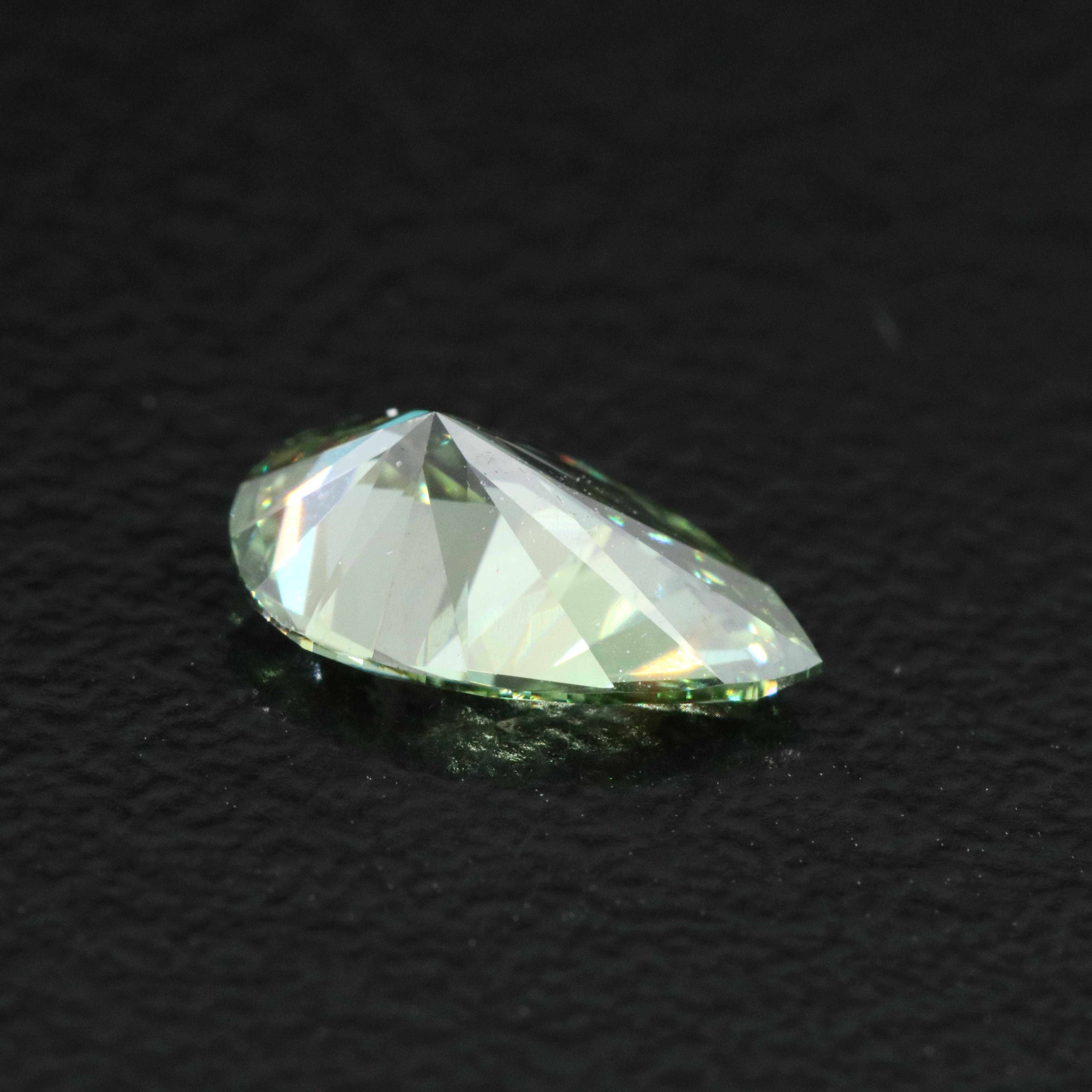 Loose 1.01 CT (Origin Undetermined) Fancy Green Diamond
