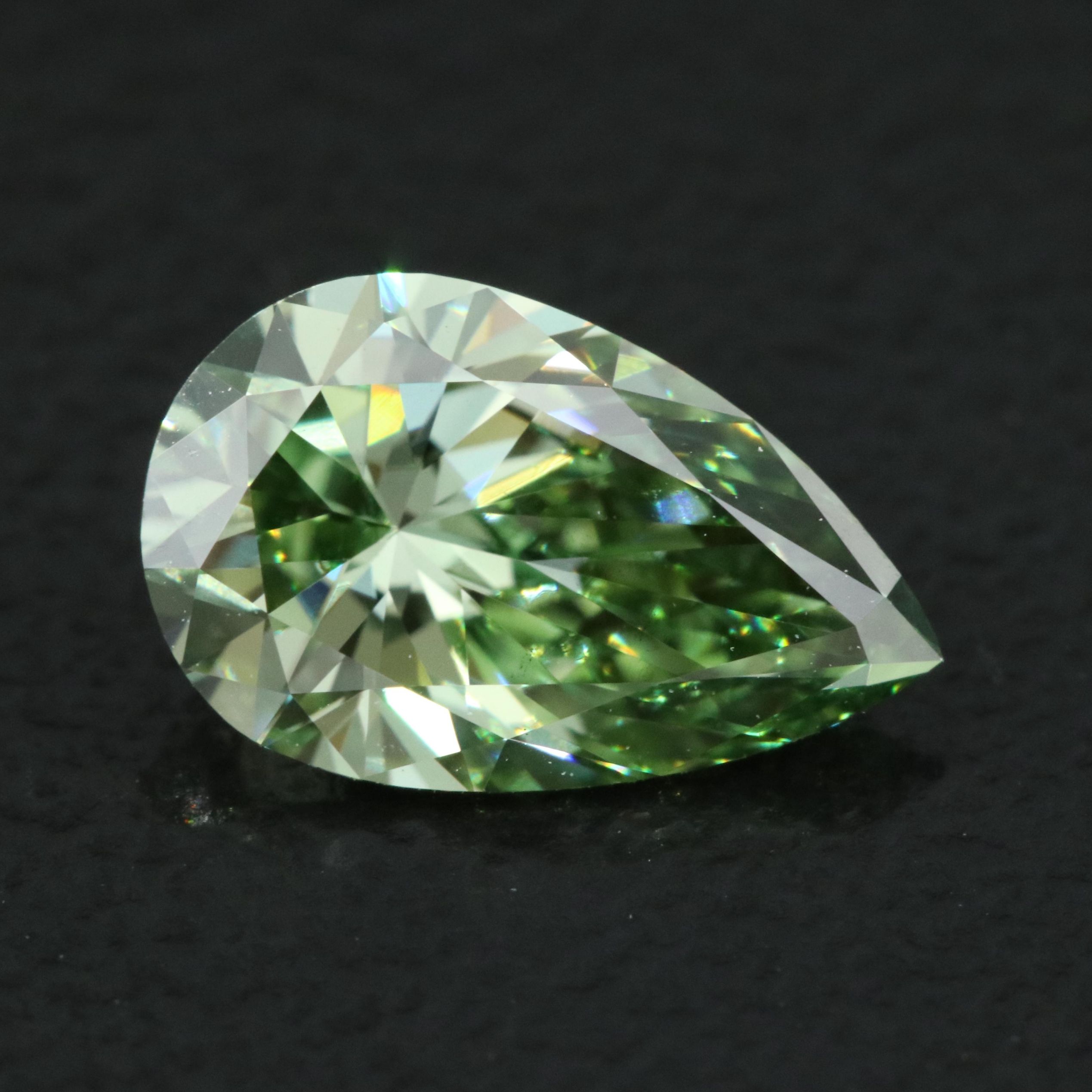 Loose 1.01 CT (Origin Undetermined) Fancy Green Diamond