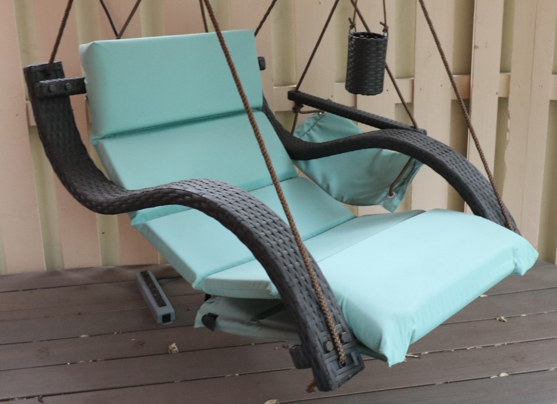 SoCo "Low Country Lounger" PE Rattan Porch Swing