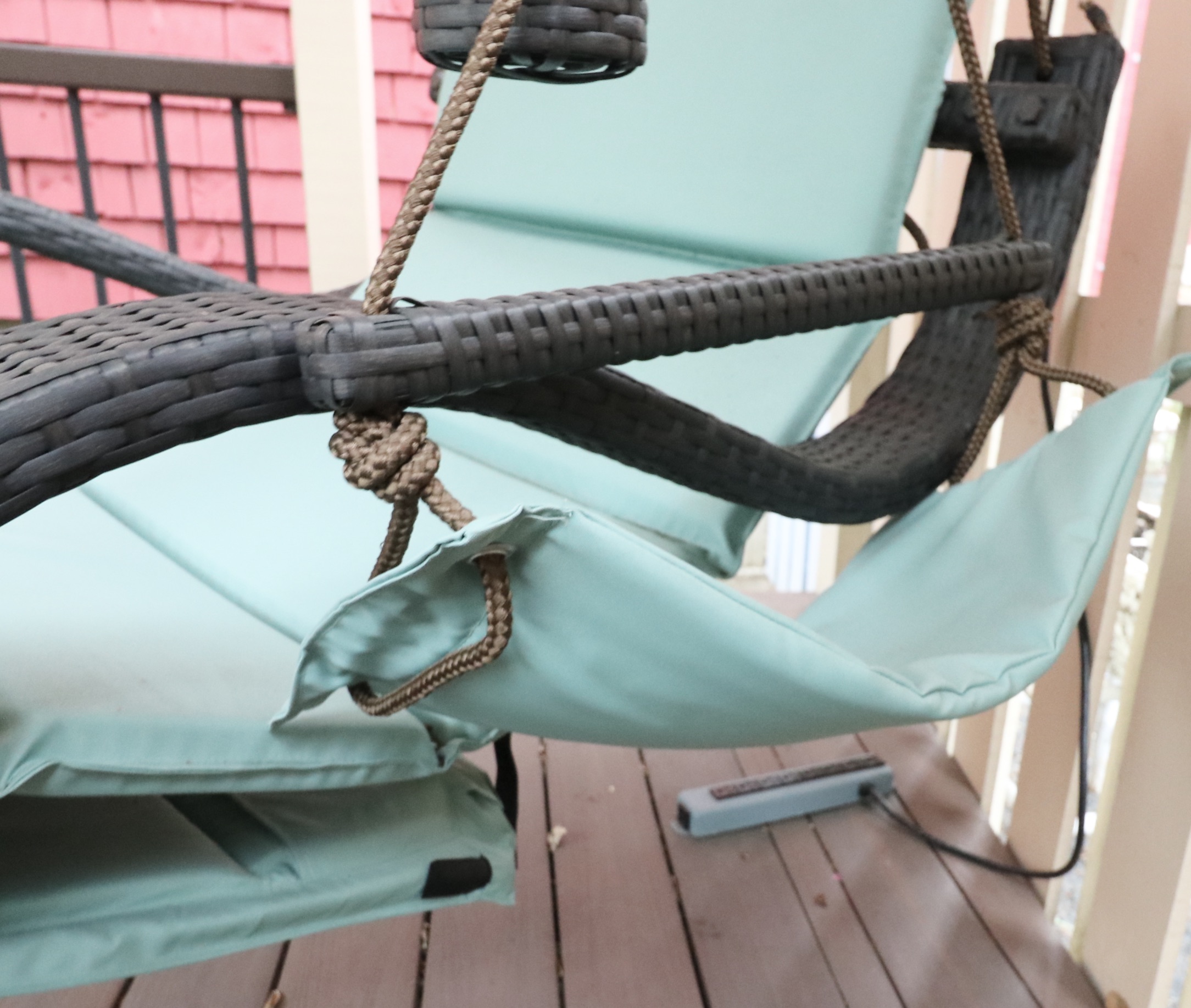 SoCo "Low Country Lounger" PE Rattan Porch Swing