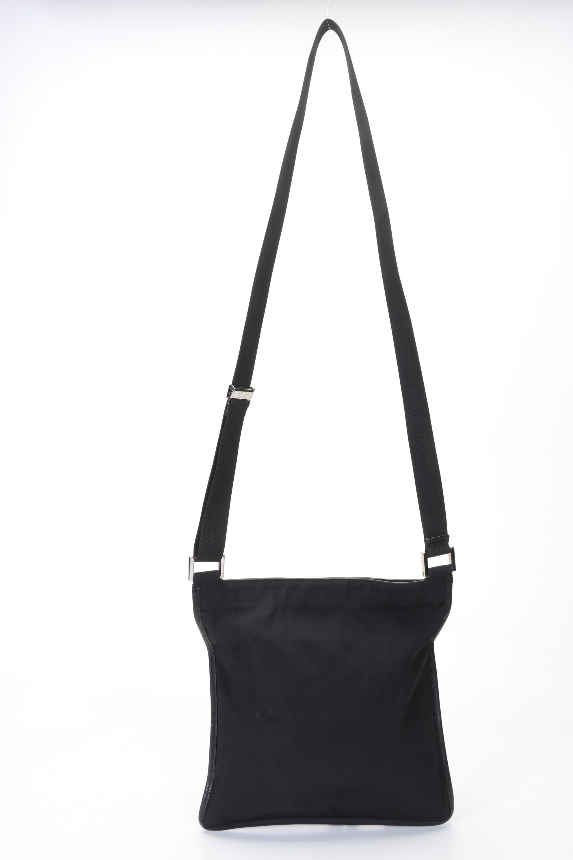 Gucci Black Nylon Messenger Bag With Leather Accents and Dust Cover