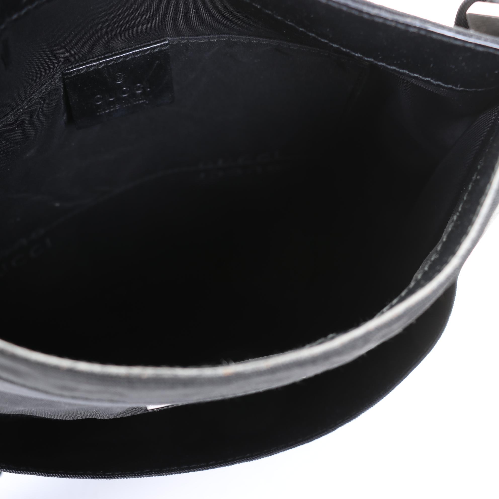 Gucci Black Nylon Messenger Bag With Leather Accents and Dust Cover