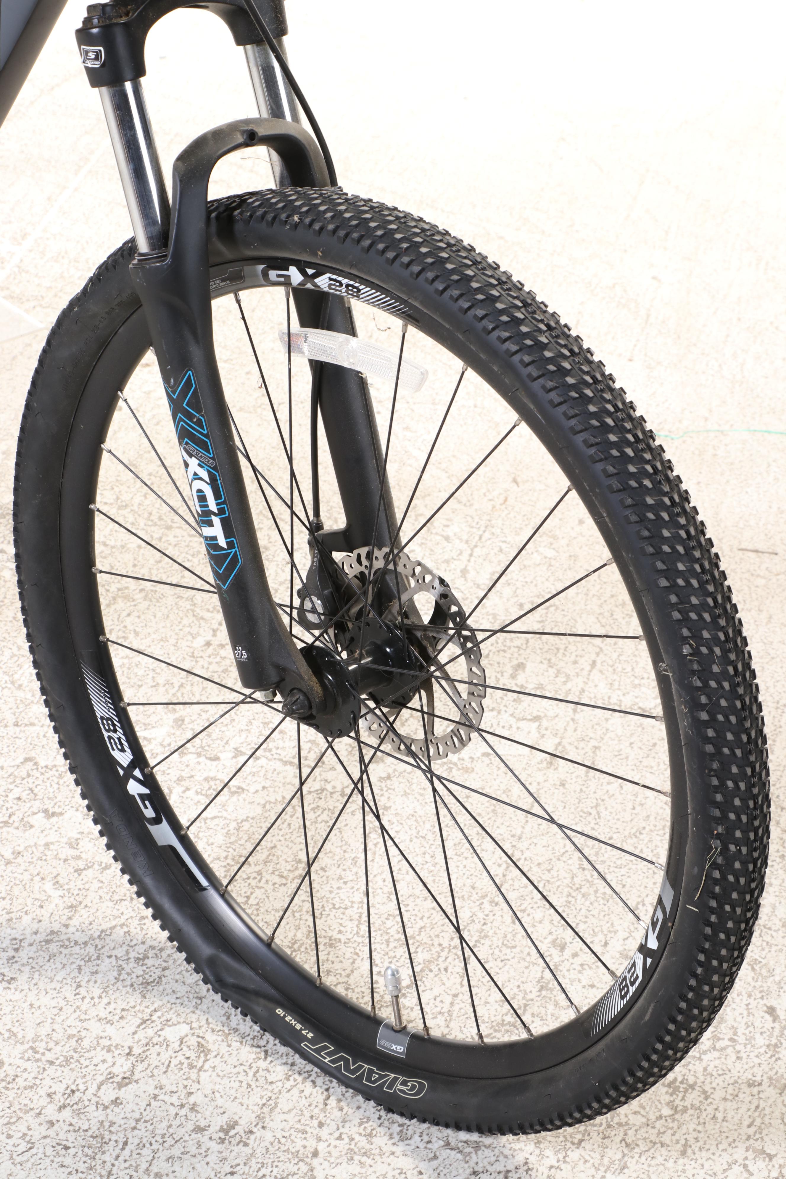 Giant "ATX 27.5" Mountain Bike