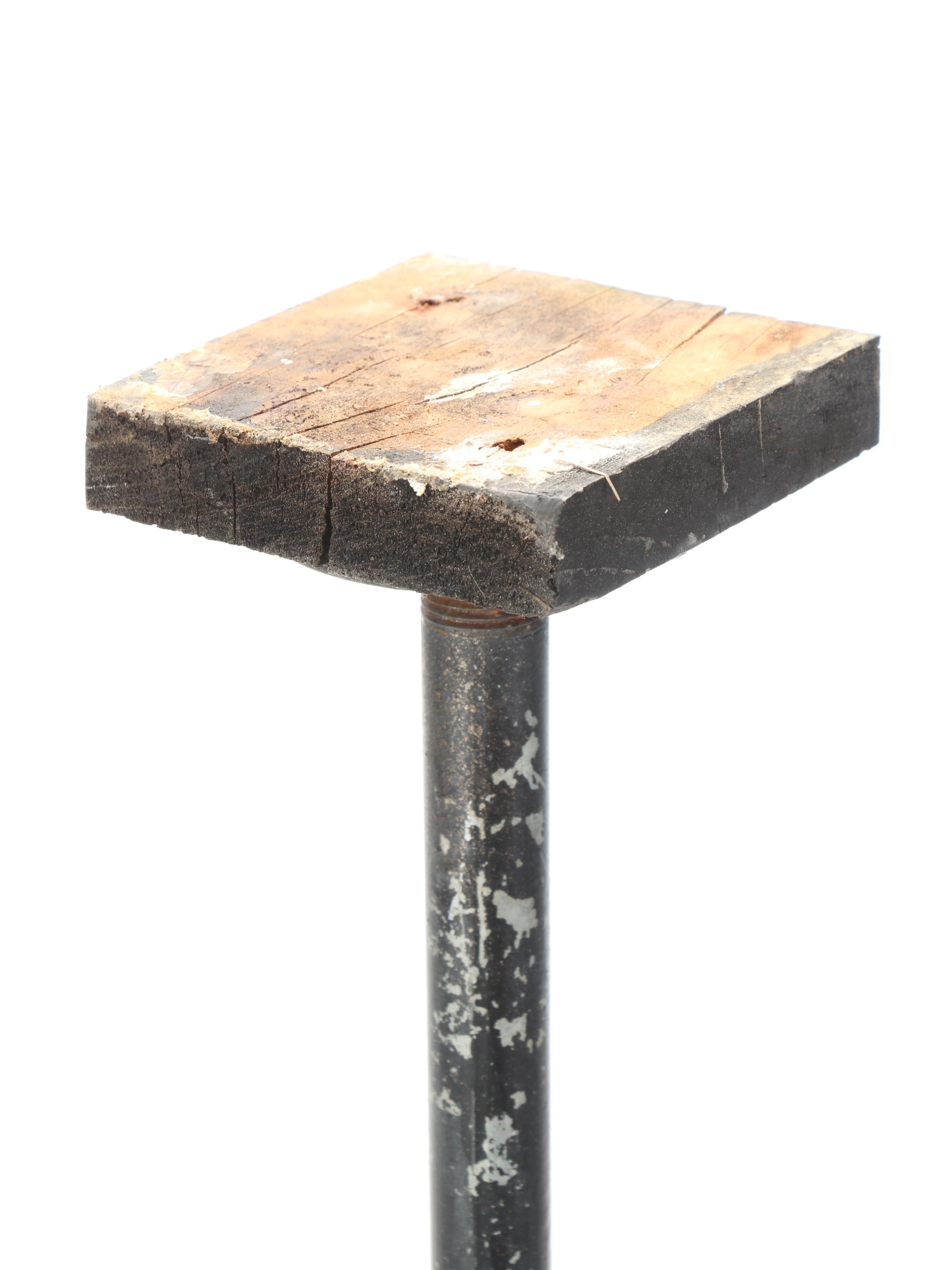 Plow & Hearth Bronzed Finish Cat Shaped Bird Feeder With Stand