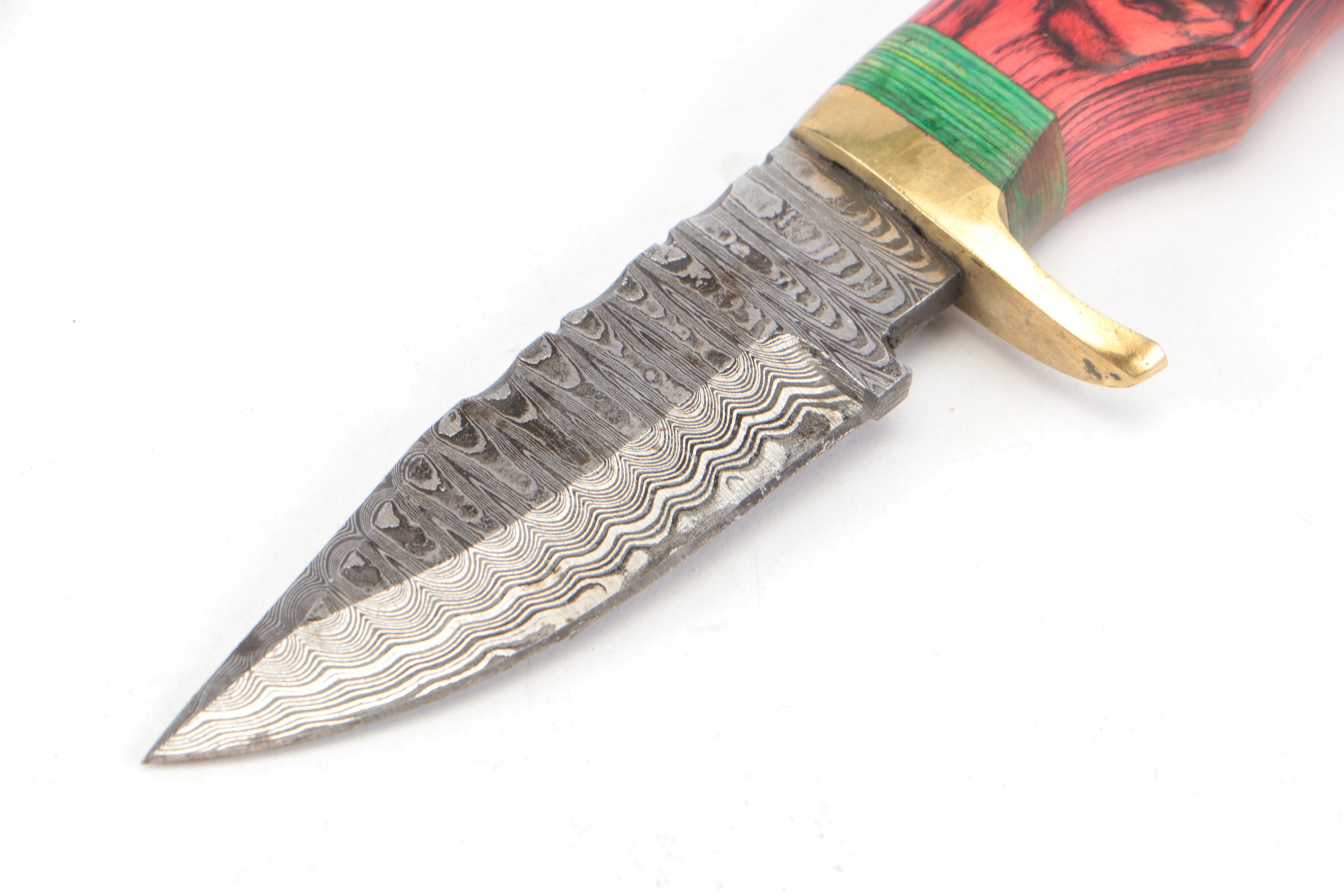 Damascus Steel Hunting Knives in Leather Sheaths