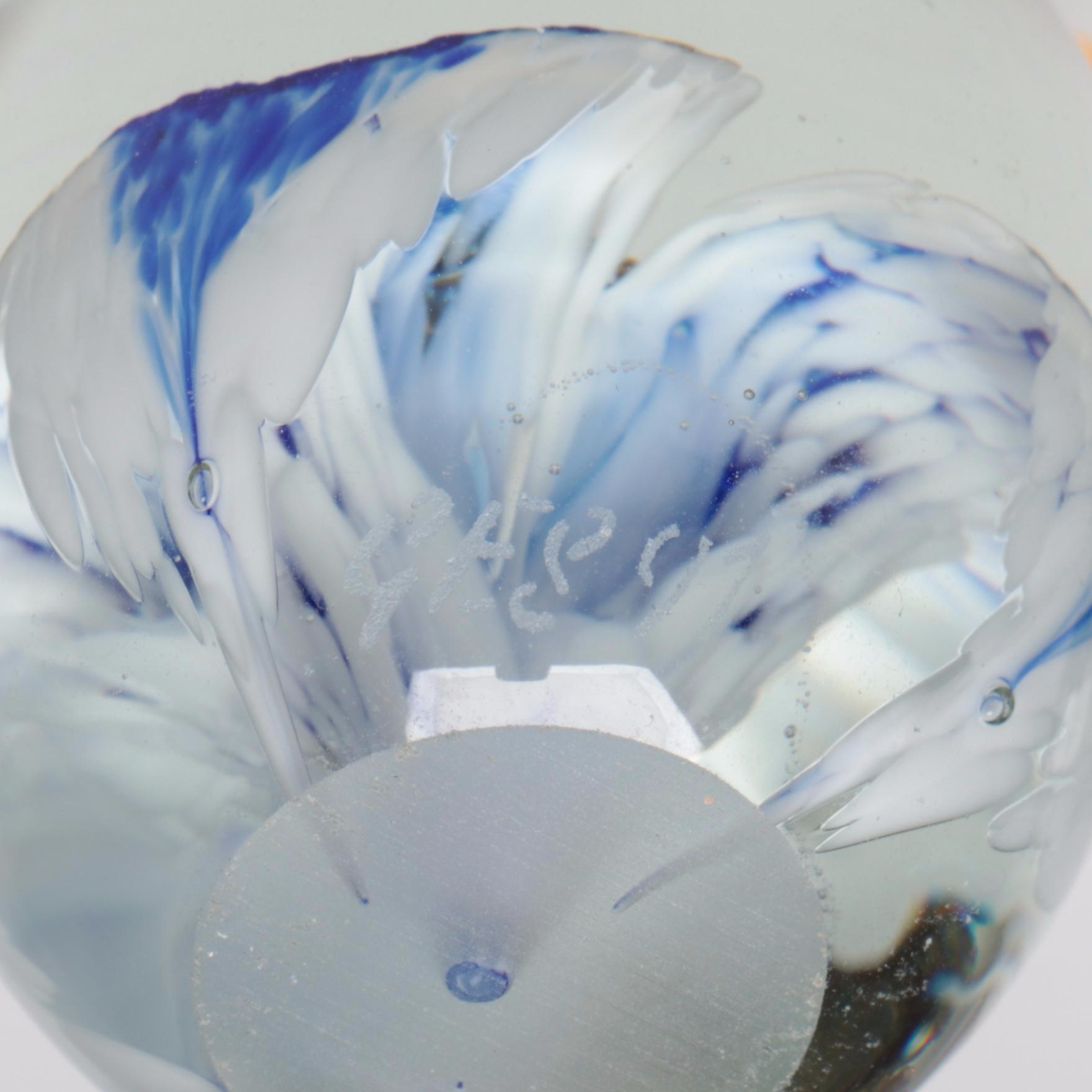 Egg-Form Art Glass Paperweights