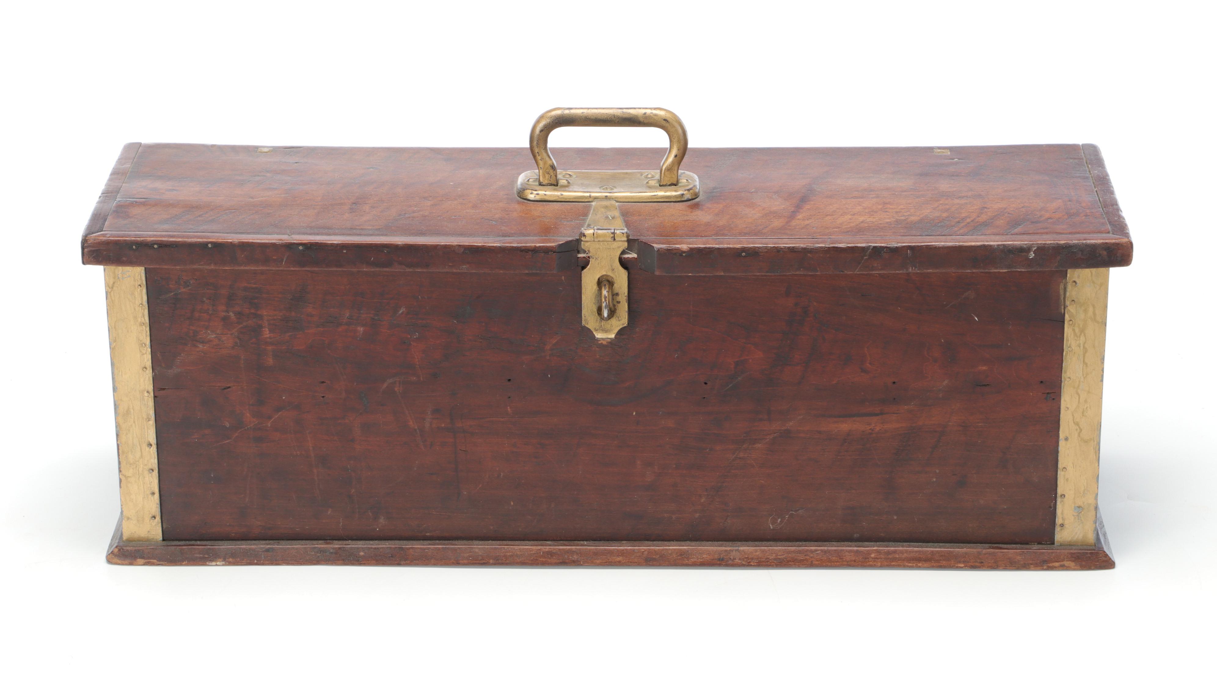 English Victorian Oblong Box with Brass Handle, Lock and Corner Guards