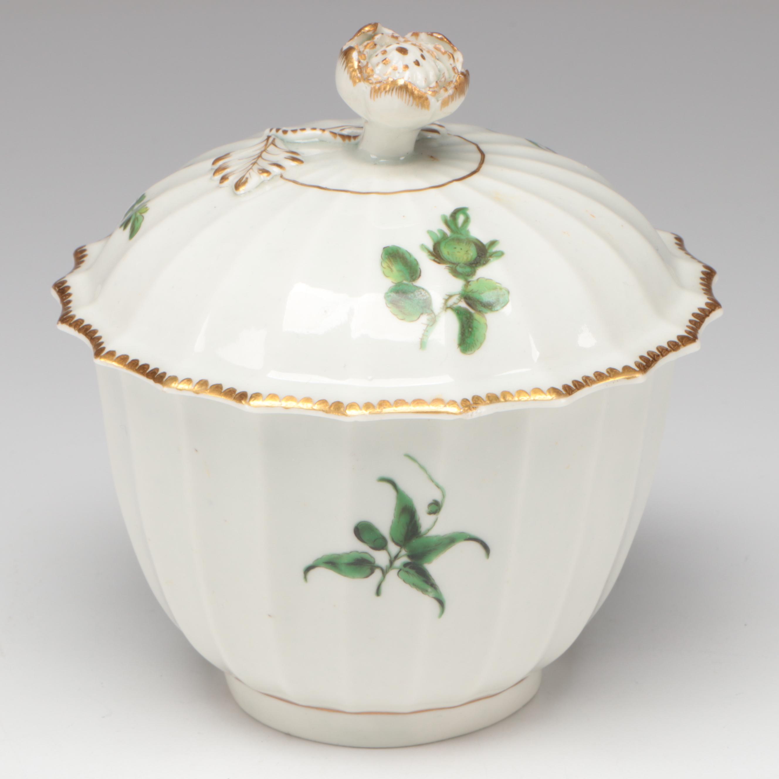 Dr. Wall Worcester Soft Paste Porcelain Kakiemon Plate and Covered Bowl, 18th C.