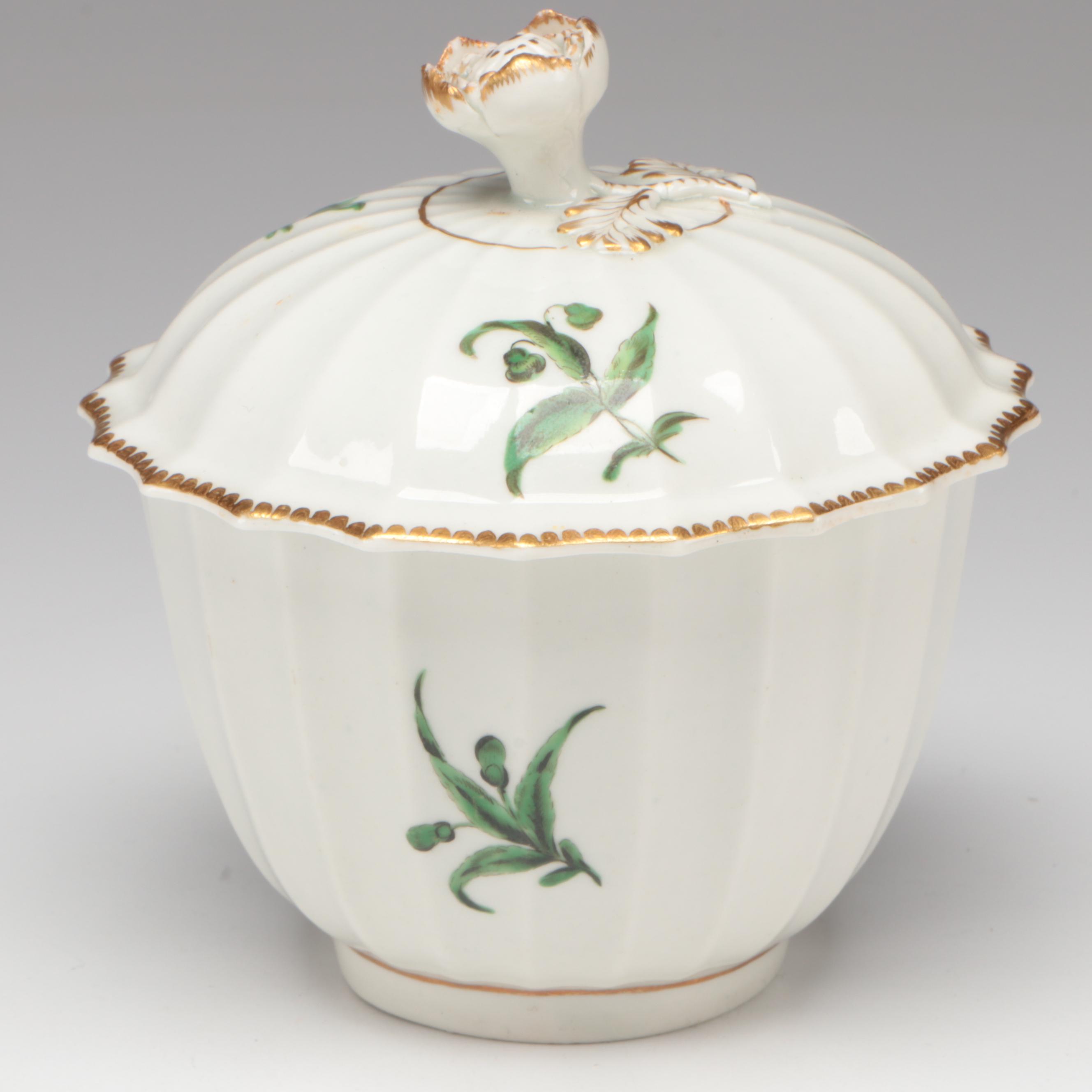 Dr. Wall Worcester Soft Paste Porcelain Kakiemon Plate and Covered Bowl, 18th C.