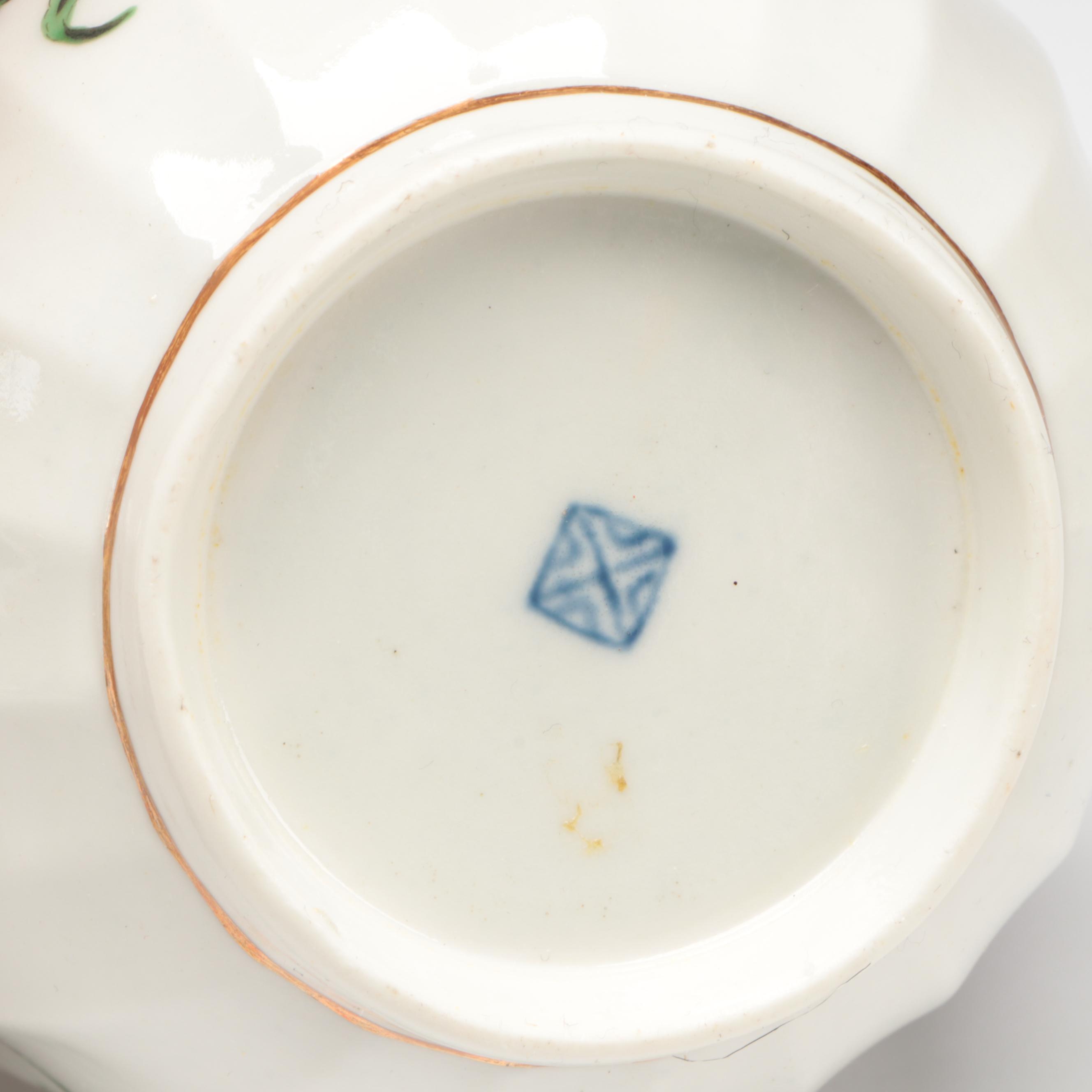 Dr. Wall Worcester Soft Paste Porcelain Kakiemon Plate and Covered Bowl, 18th C.