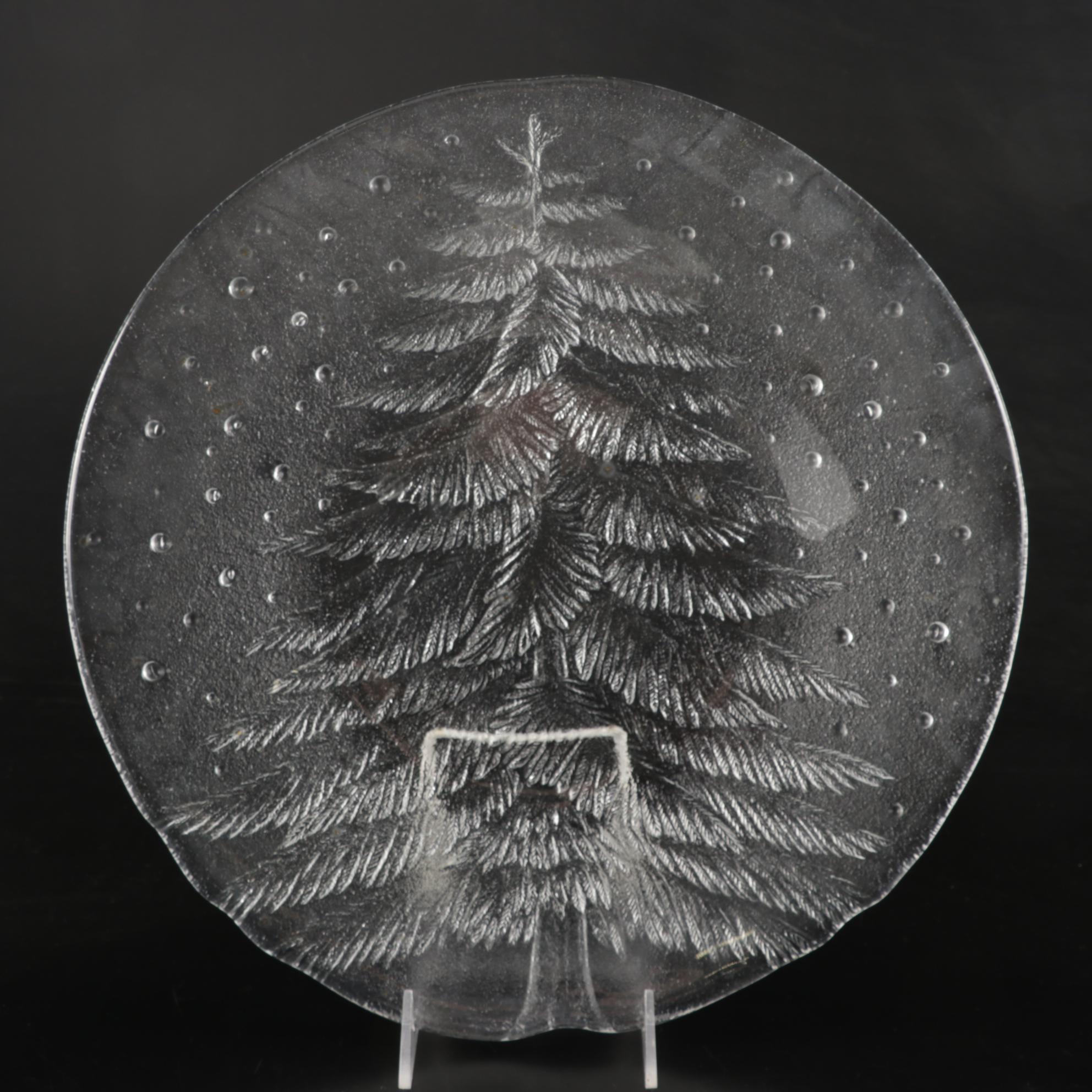 Christmas Platters, Mugs, and Cookie Cutters