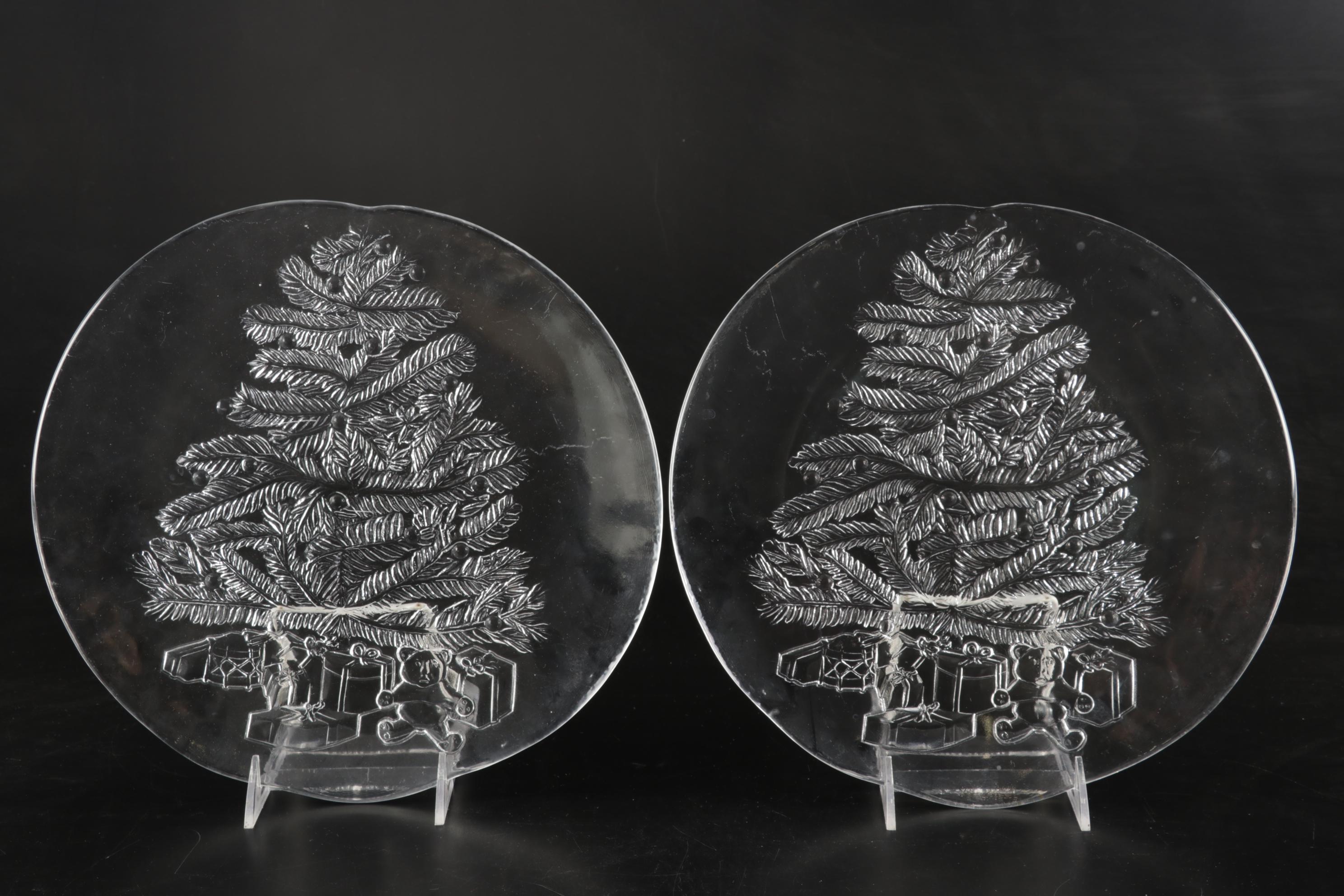 Christmas Platters, Mugs, and Cookie Cutters