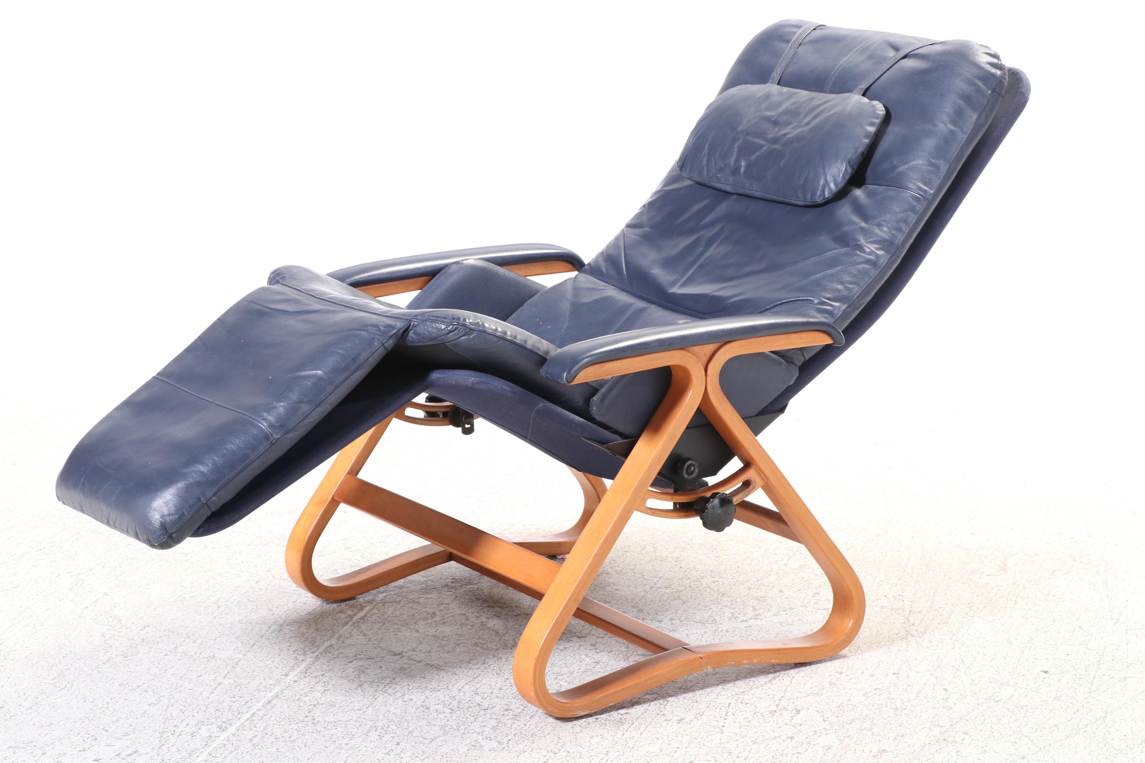 NEPSCO "Backsaver" Modernist Bentwood and Leather Contoured Lounge Chair