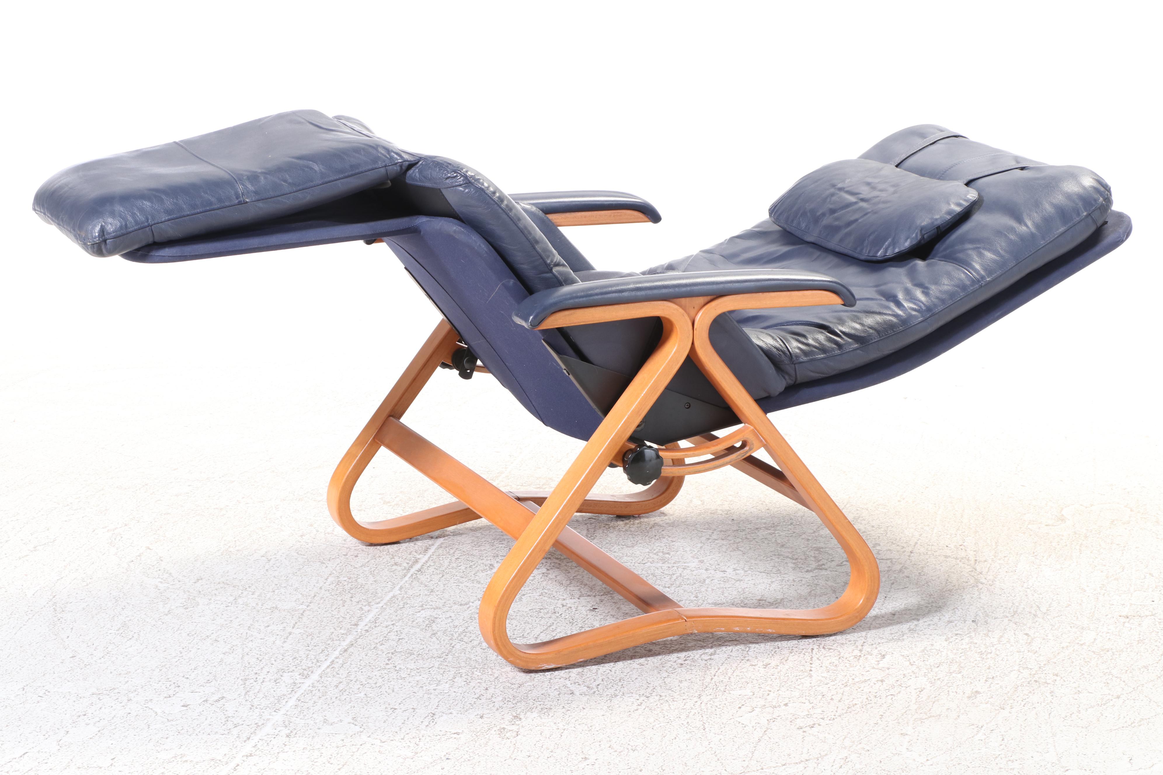 NEPSCO "Backsaver" Modernist Bentwood and Leather Contoured Lounge Chair