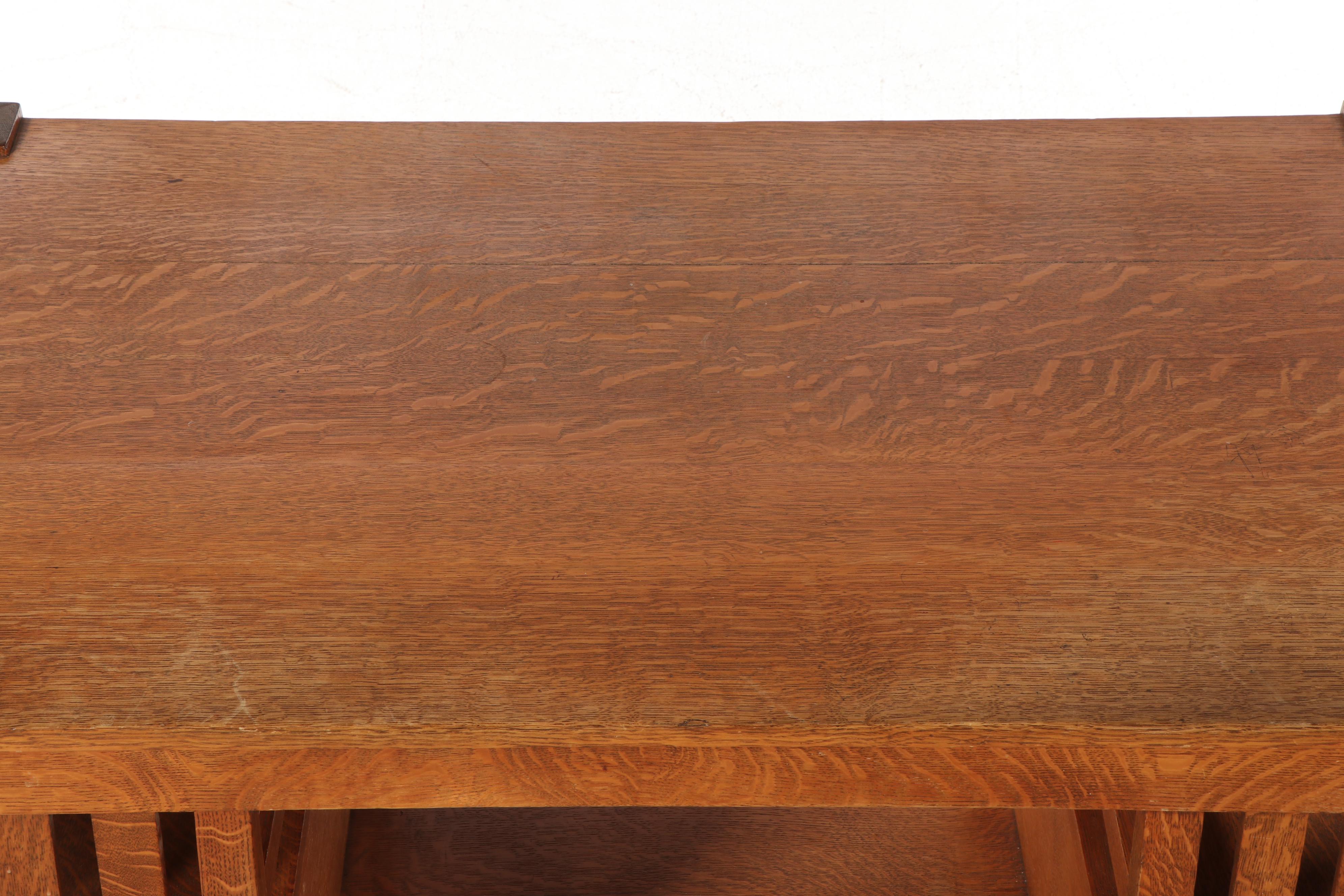 Arts and Crafts Quartersawn Oak Library Table, Early 20th Century