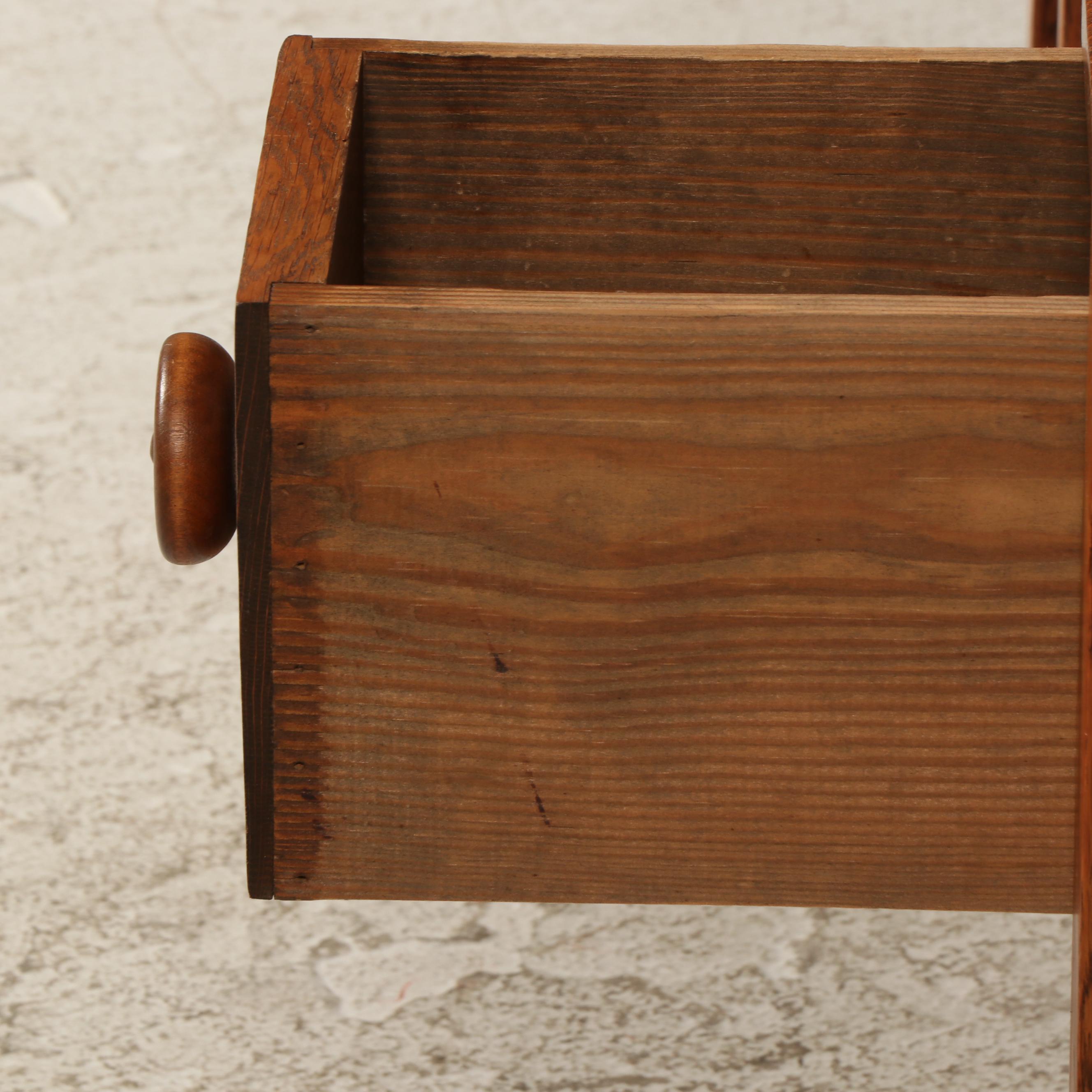 Arts and Crafts Quartersawn Oak Library Table, Early 20th Century