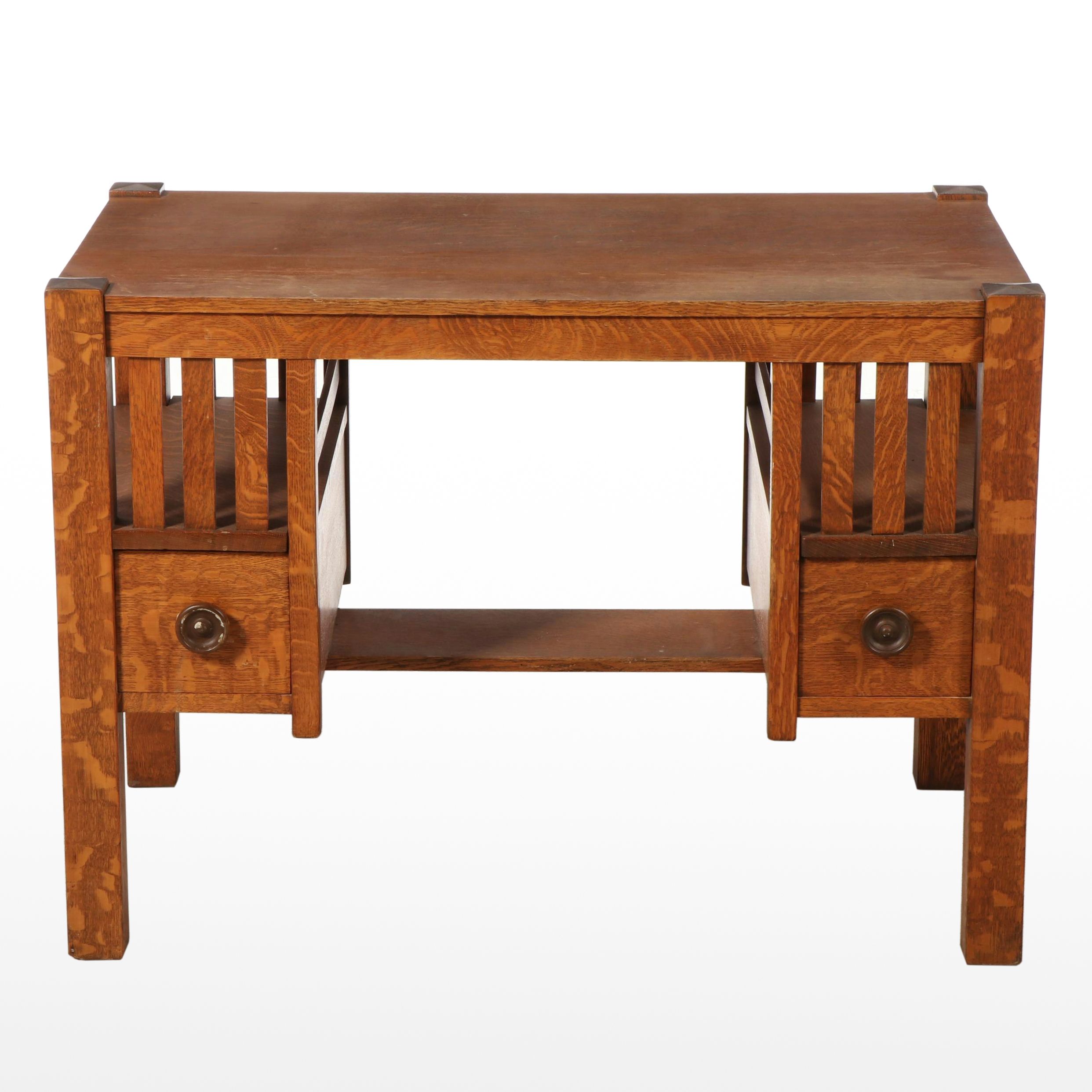 Arts and Crafts Quartersawn Oak Library Table, Early 20th Century