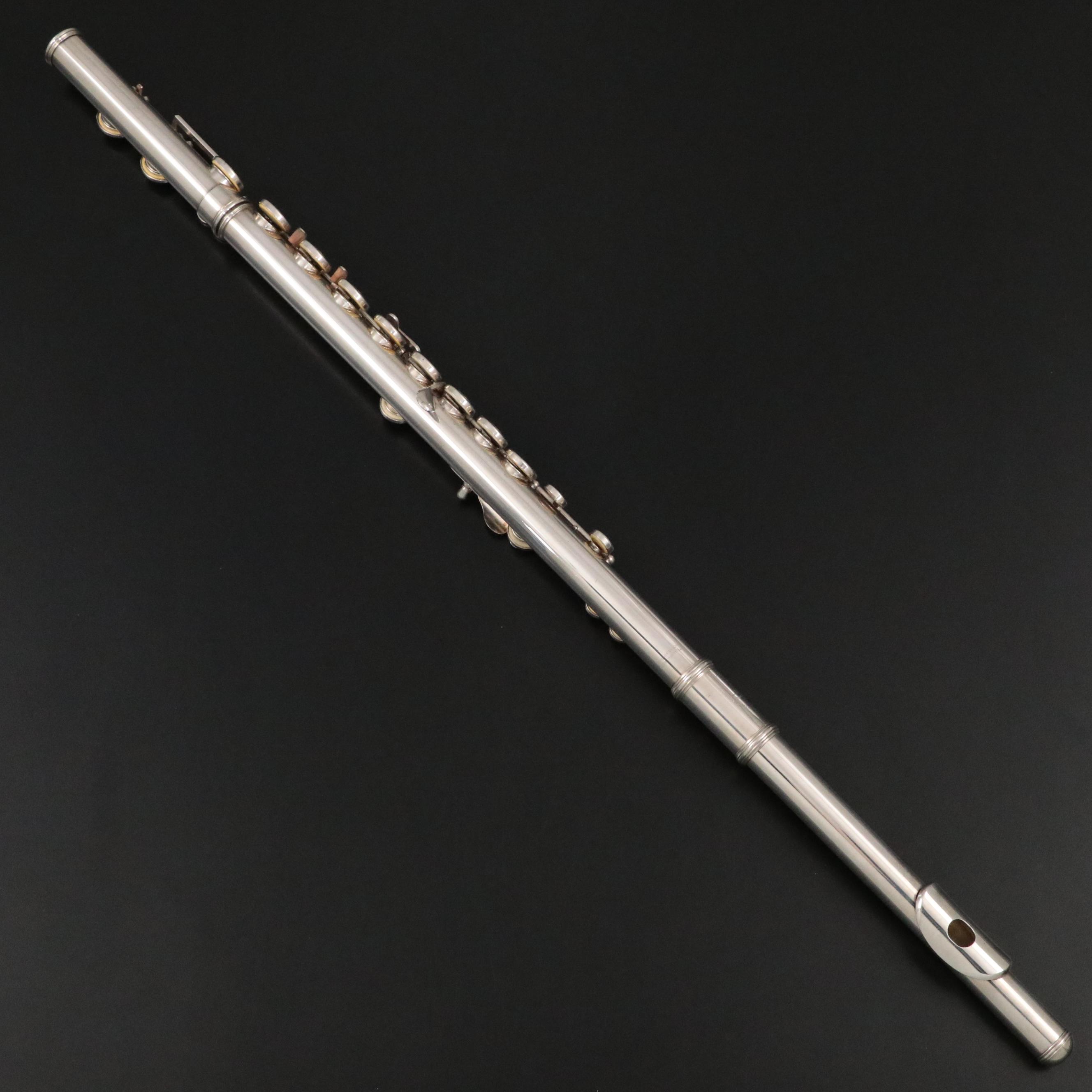 W.T. Armstrong Model 80 Sterling Silver Closed Hole Flute