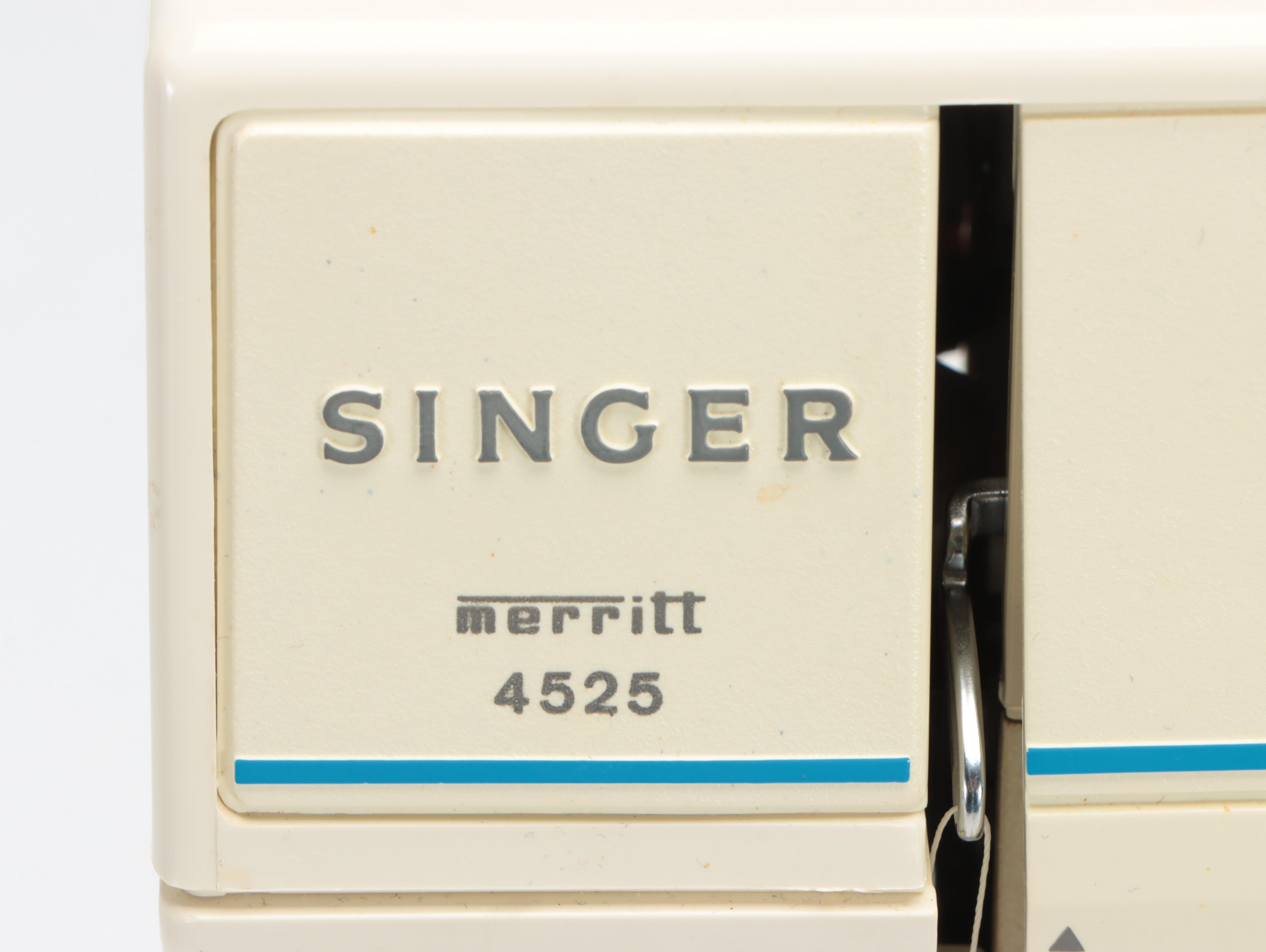 Singer Merritt Model 4525 Electric Sewing Machine, Late 20th Century