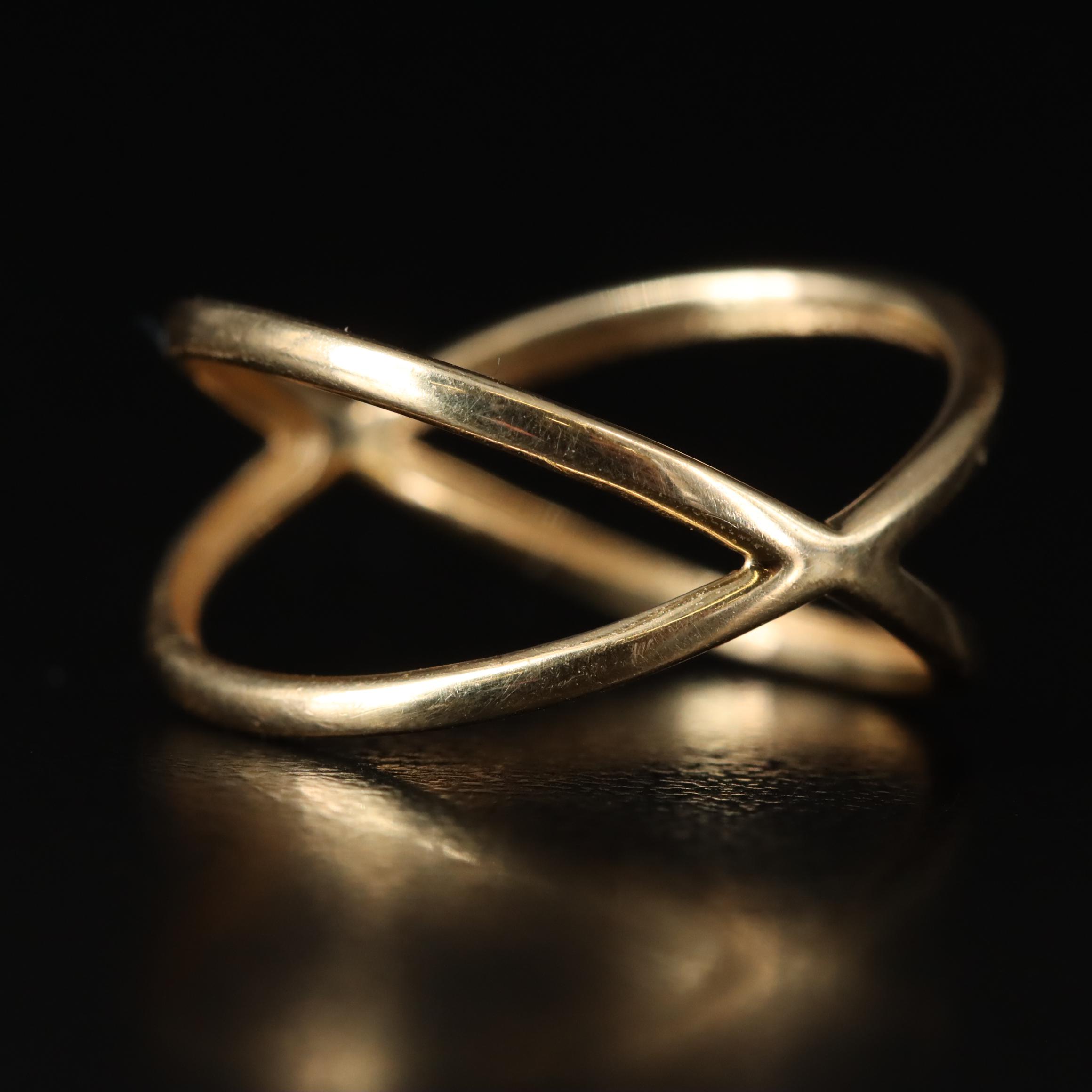 14K Criss Cross Band