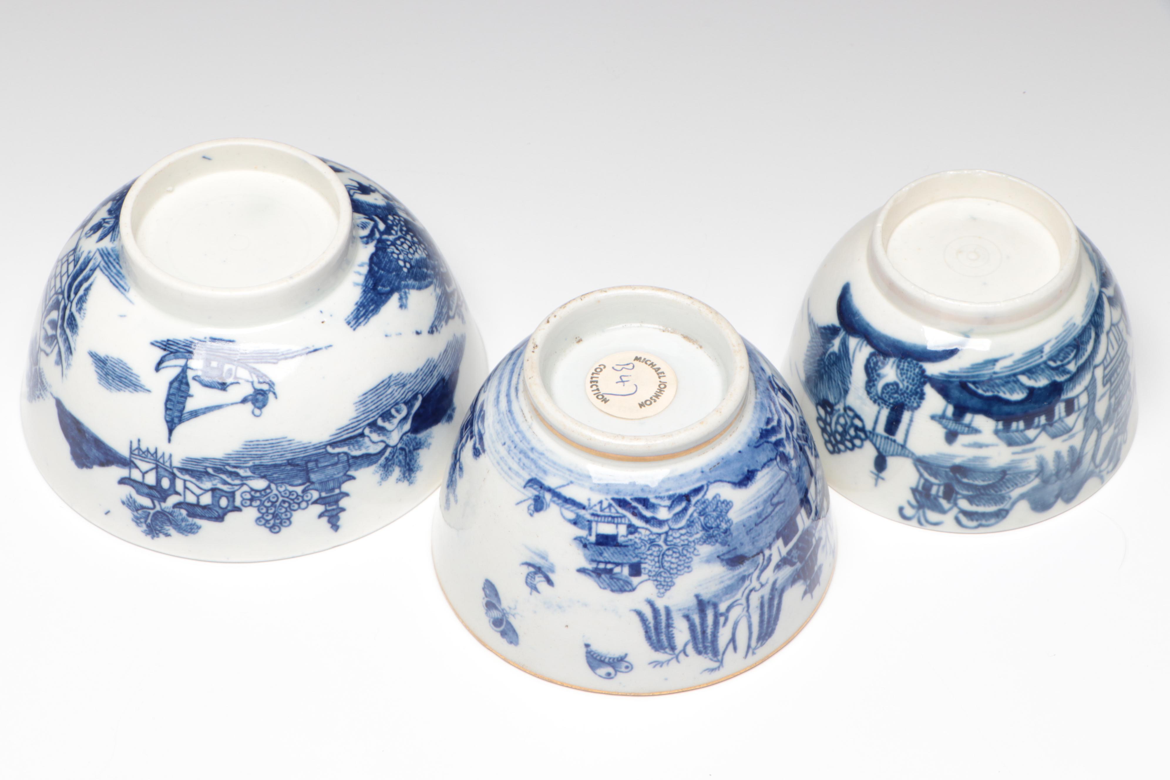 Caughley and Other English Porcelain Blue Willow Bowls, Late 18th- Early 19th C.