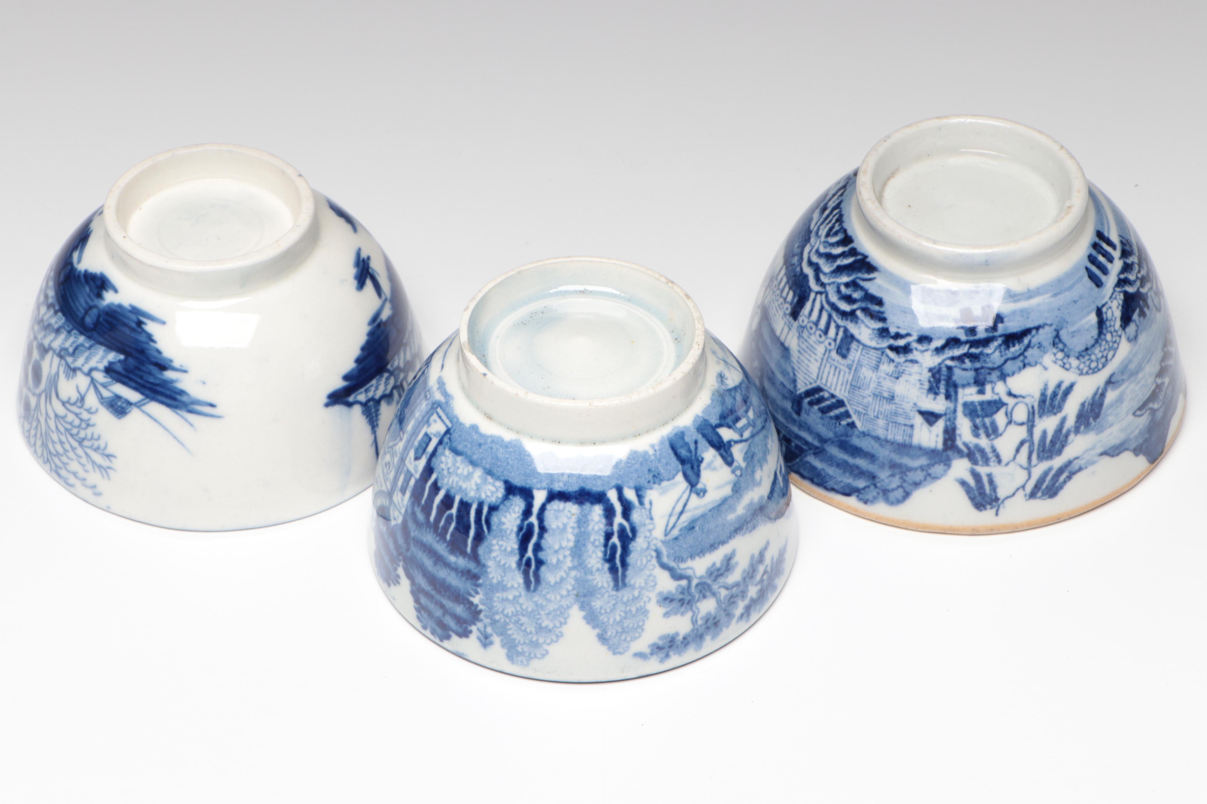 Caughley and Other English Porcelain Blue Willow Bowls, Late 18th- Early 19th C.