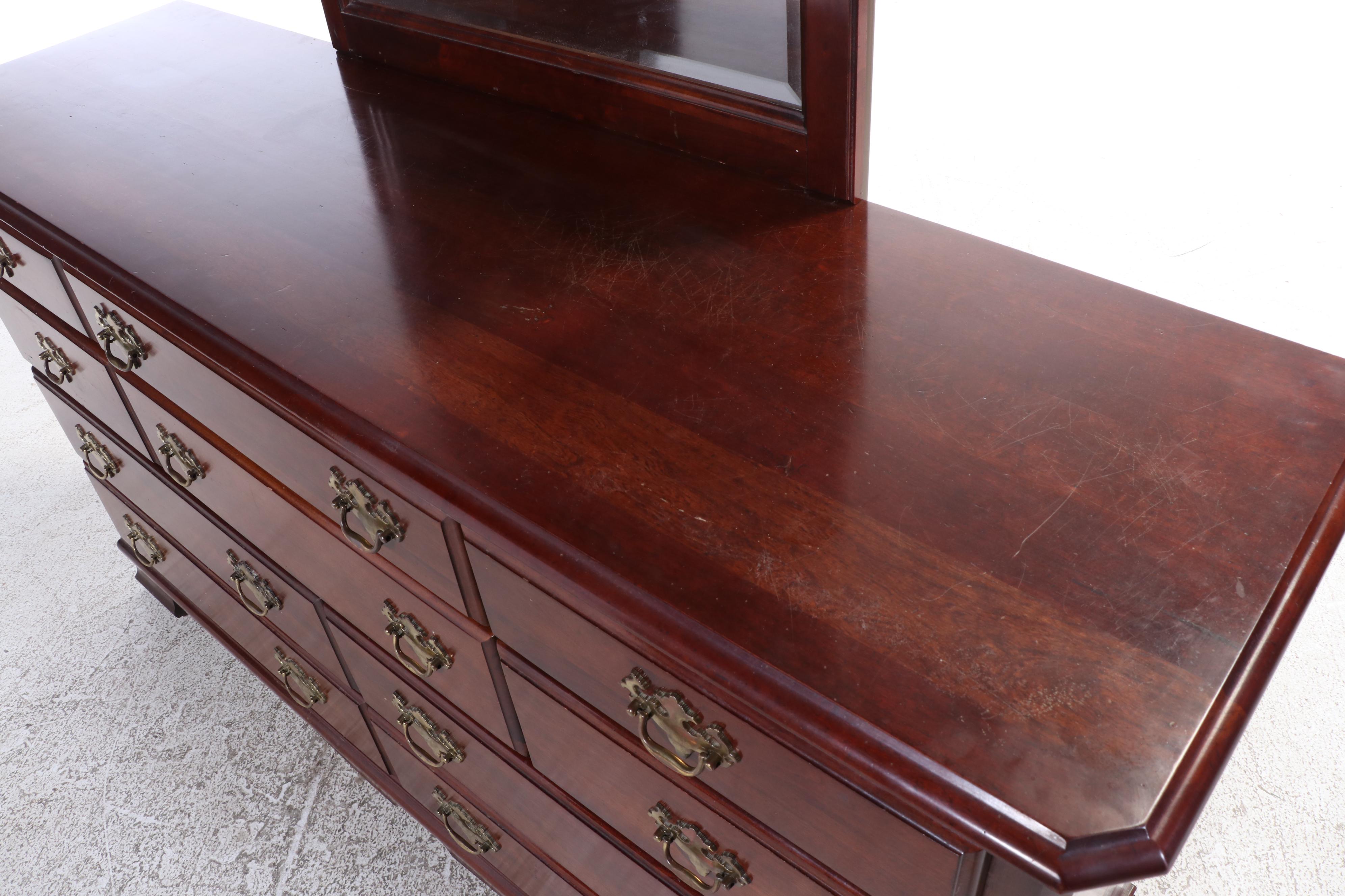 Carlisle Collection Federal Style Mahogany Dresser