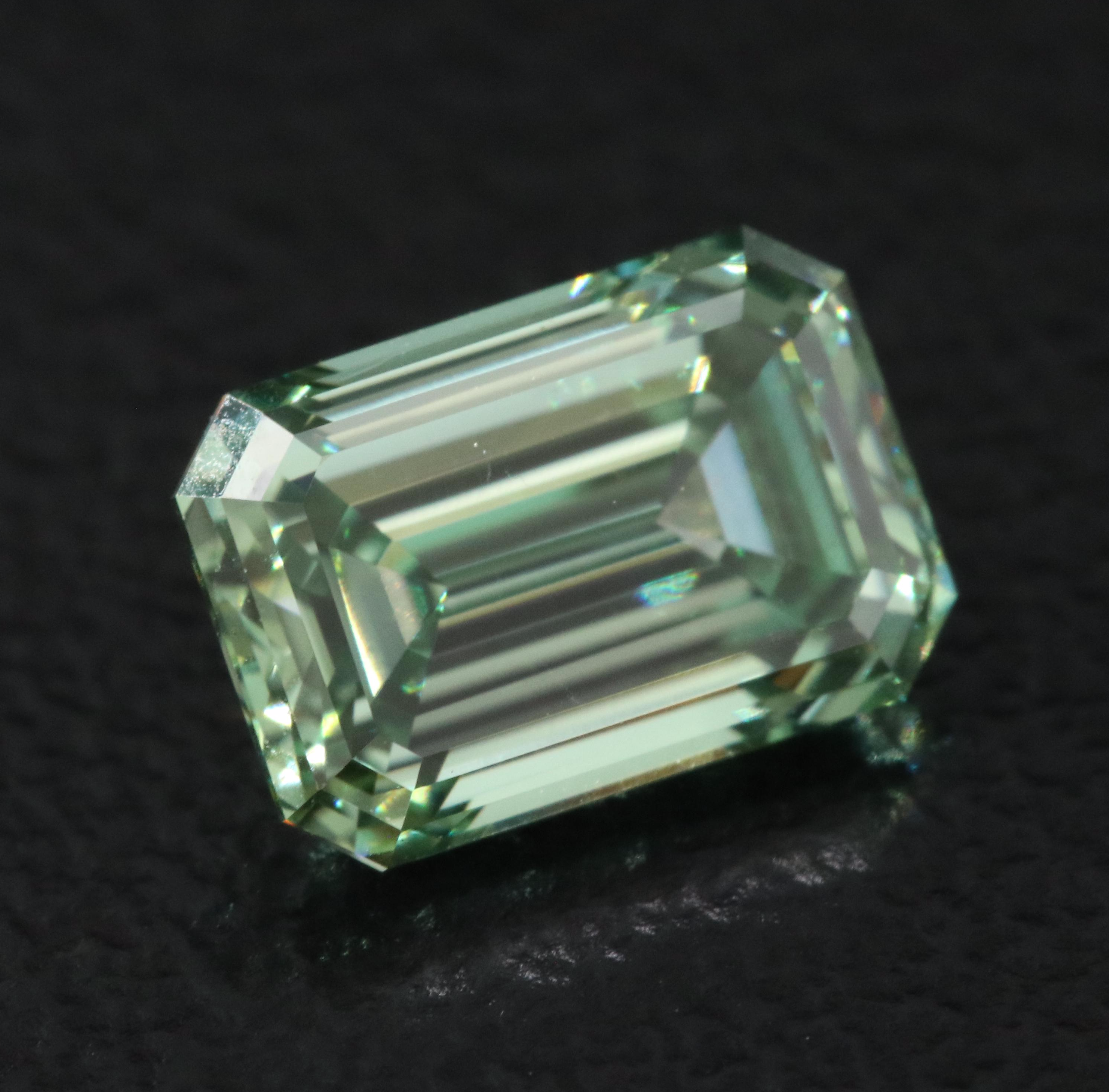 Loose 1.30 CT Lab Grown Fancy Green Diamond