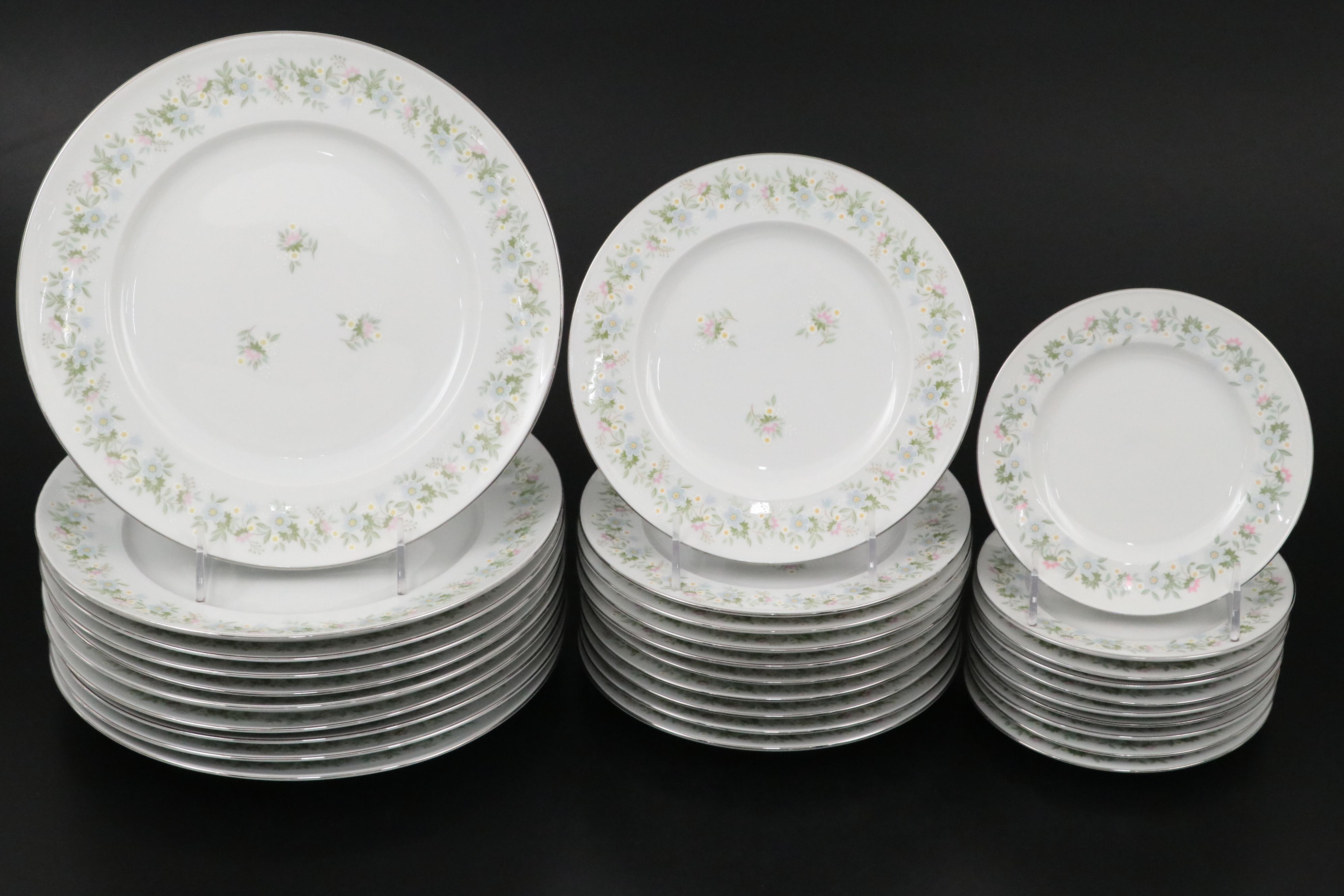 Johannes Haviland "Forever Spring" Porcelain Dinnerware, Late 20th C.