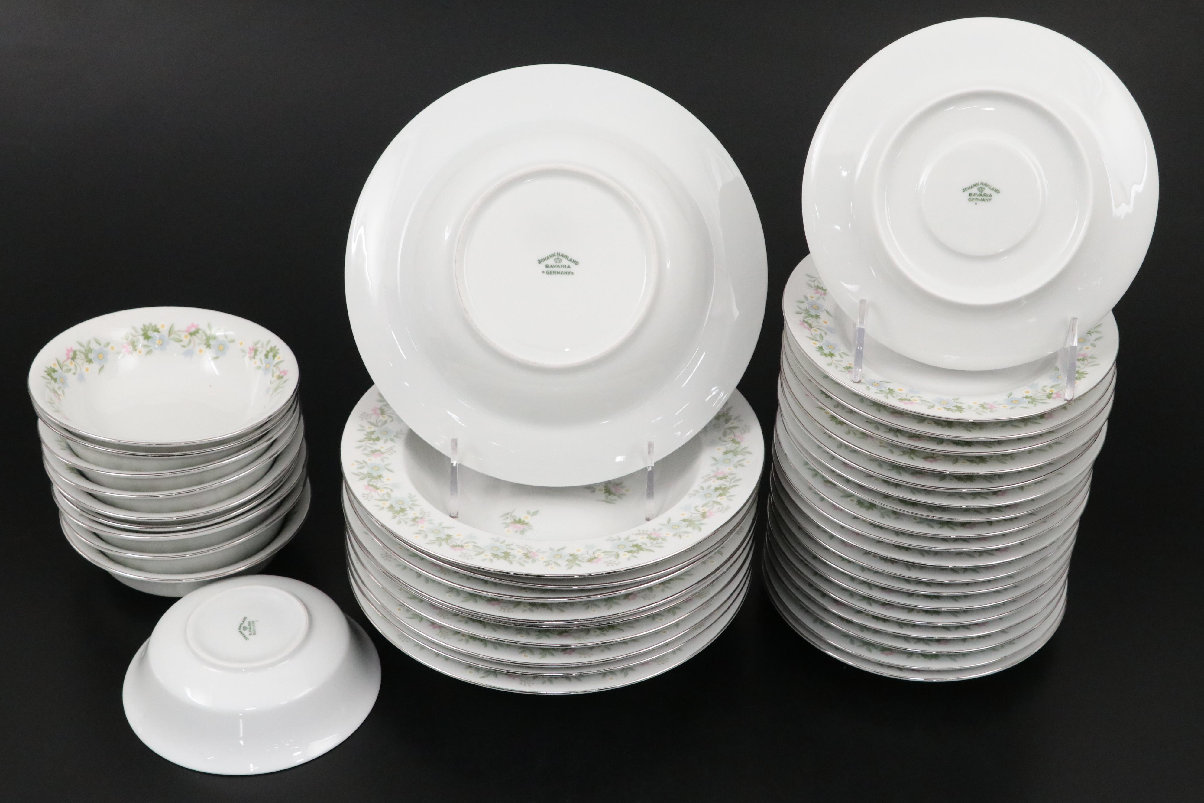 Johannes Haviland "Forever Spring" Porcelain Dinnerware, Late 20th C.