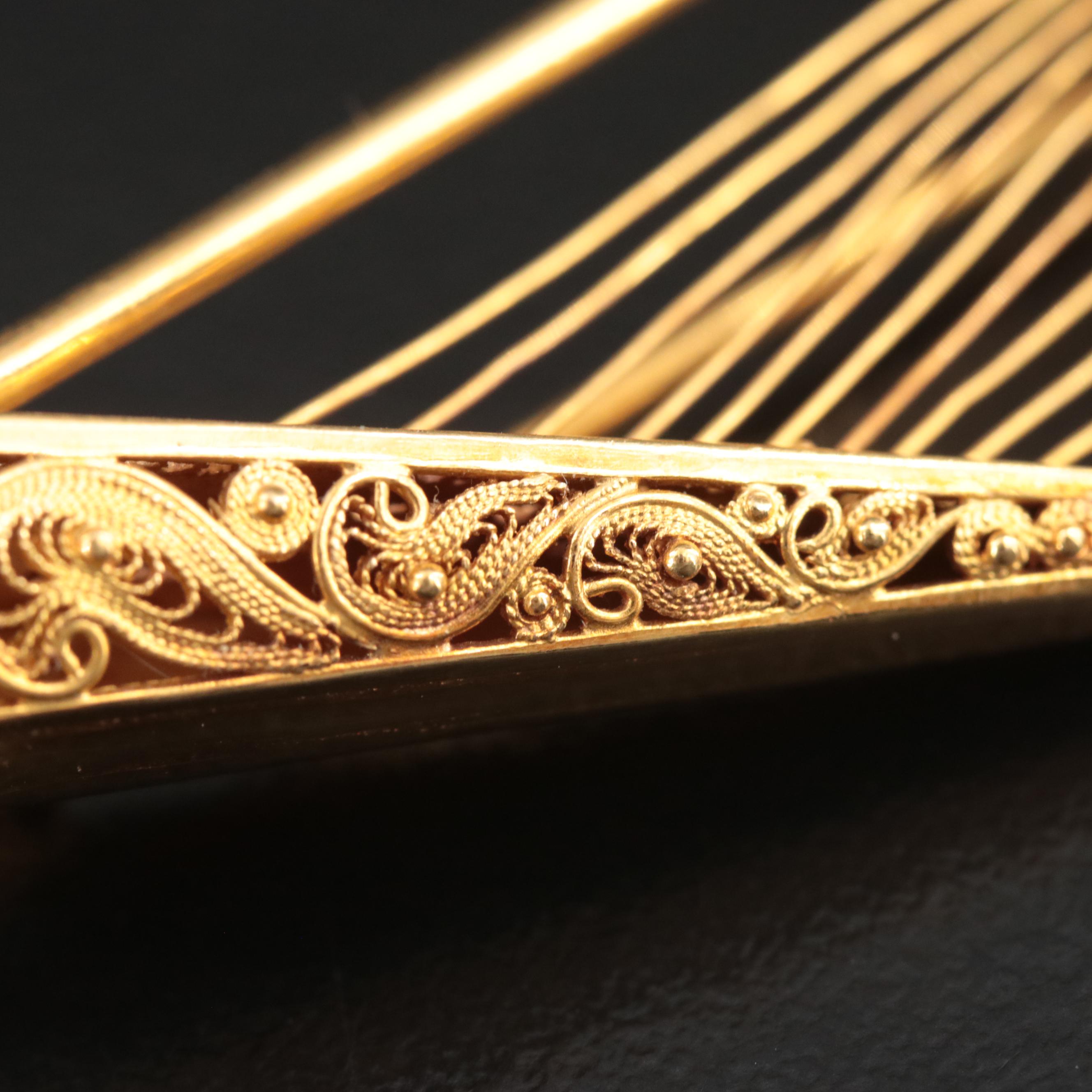 18K Harp Brooch with Filigree Detailing