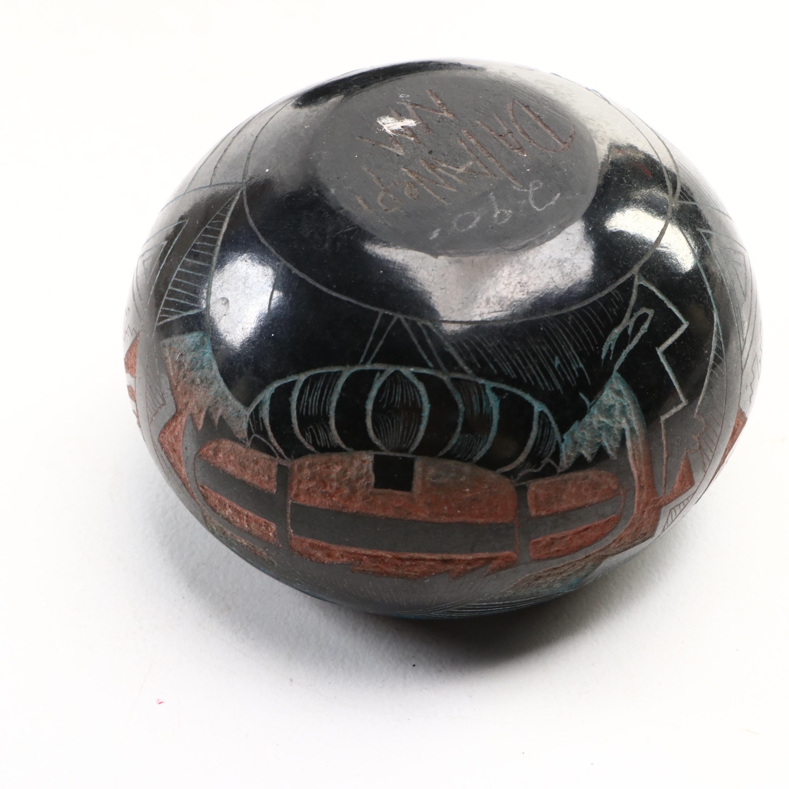 Villeroy & Boch Limited Edition Porcelain Plate with Glass Vases and More