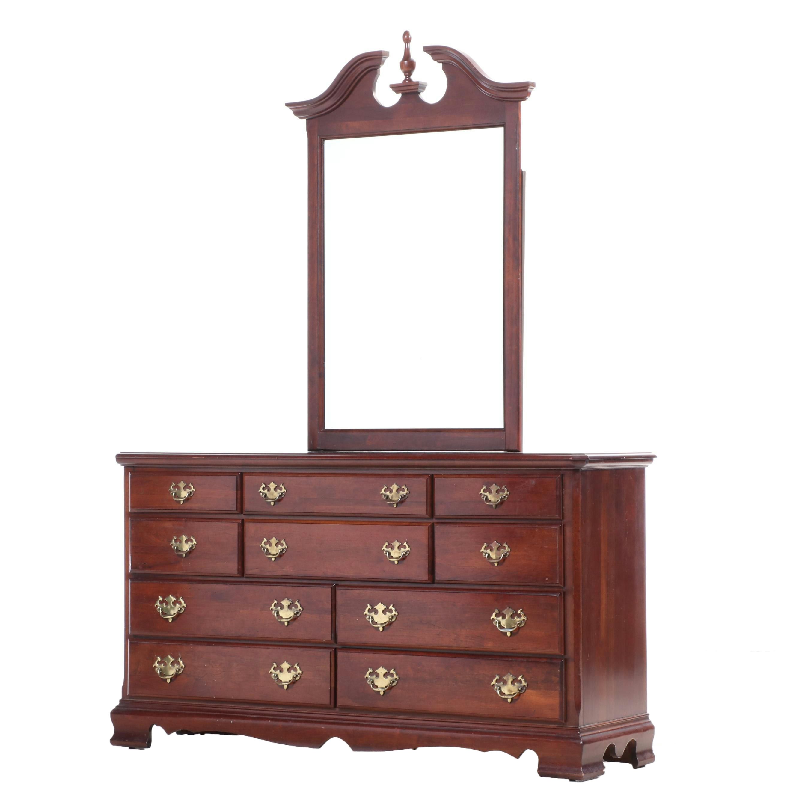 Carlisle Collection Federal Style Mahogany Dresser