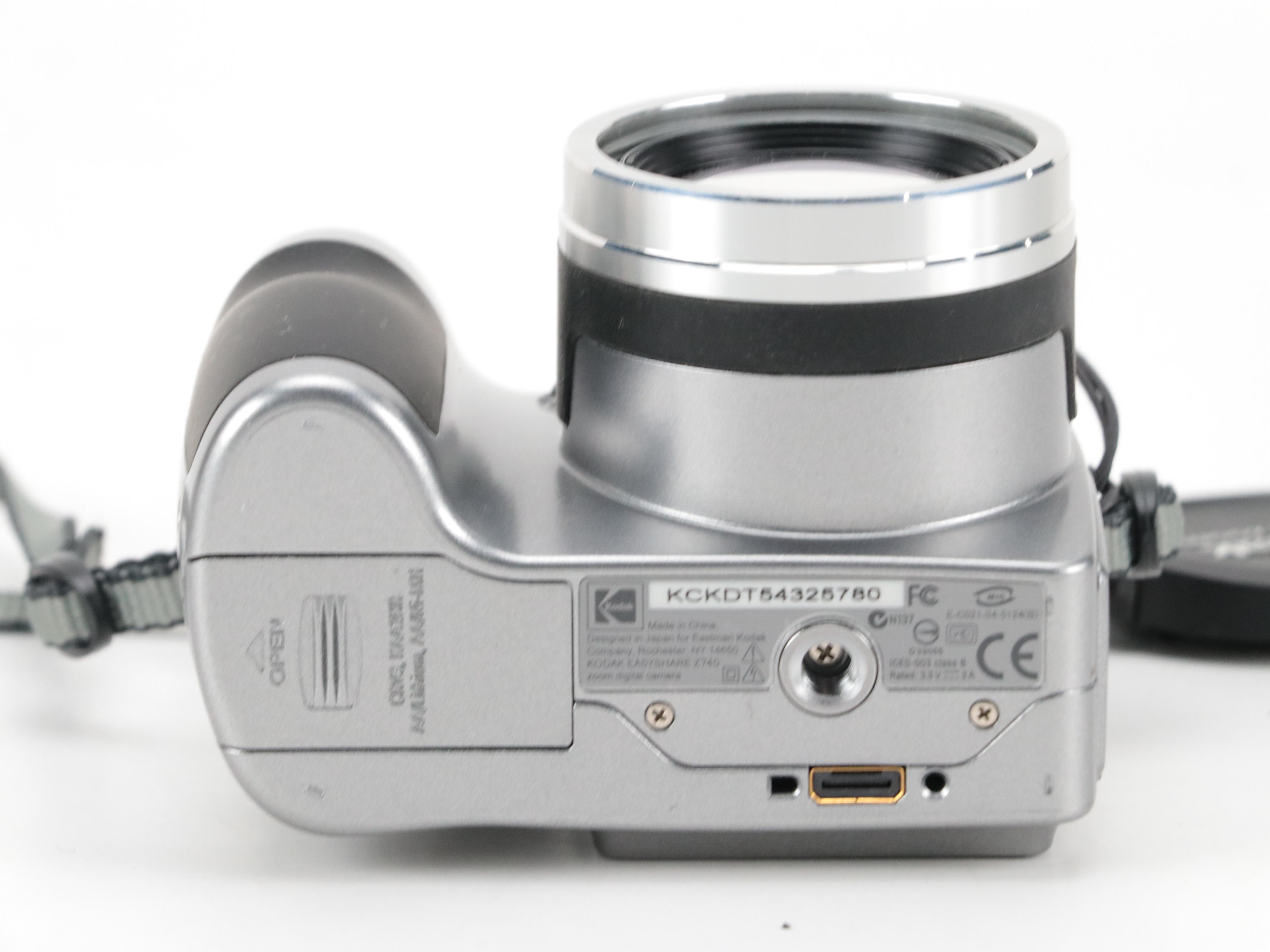 Kodak EasyshareZ812 IS Cameras with More Camera and Accessories