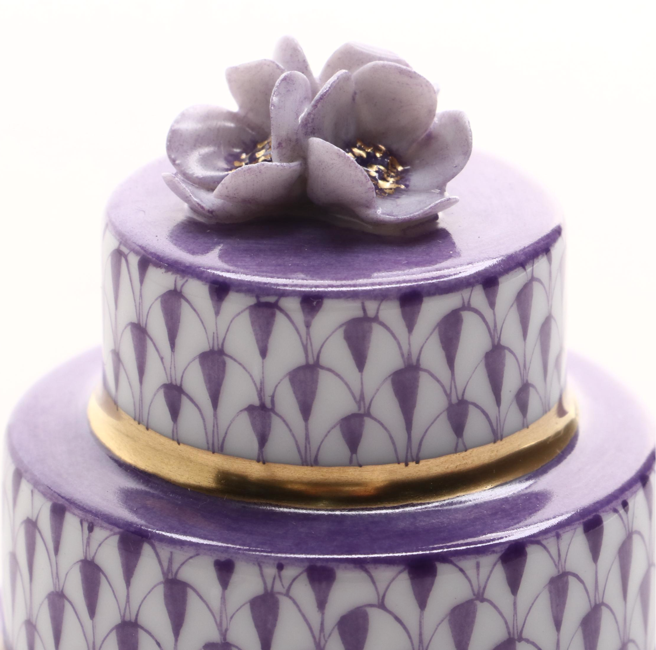 Herend Lavender Fishnet with Gold Wedding Cake Porcelain Figurine