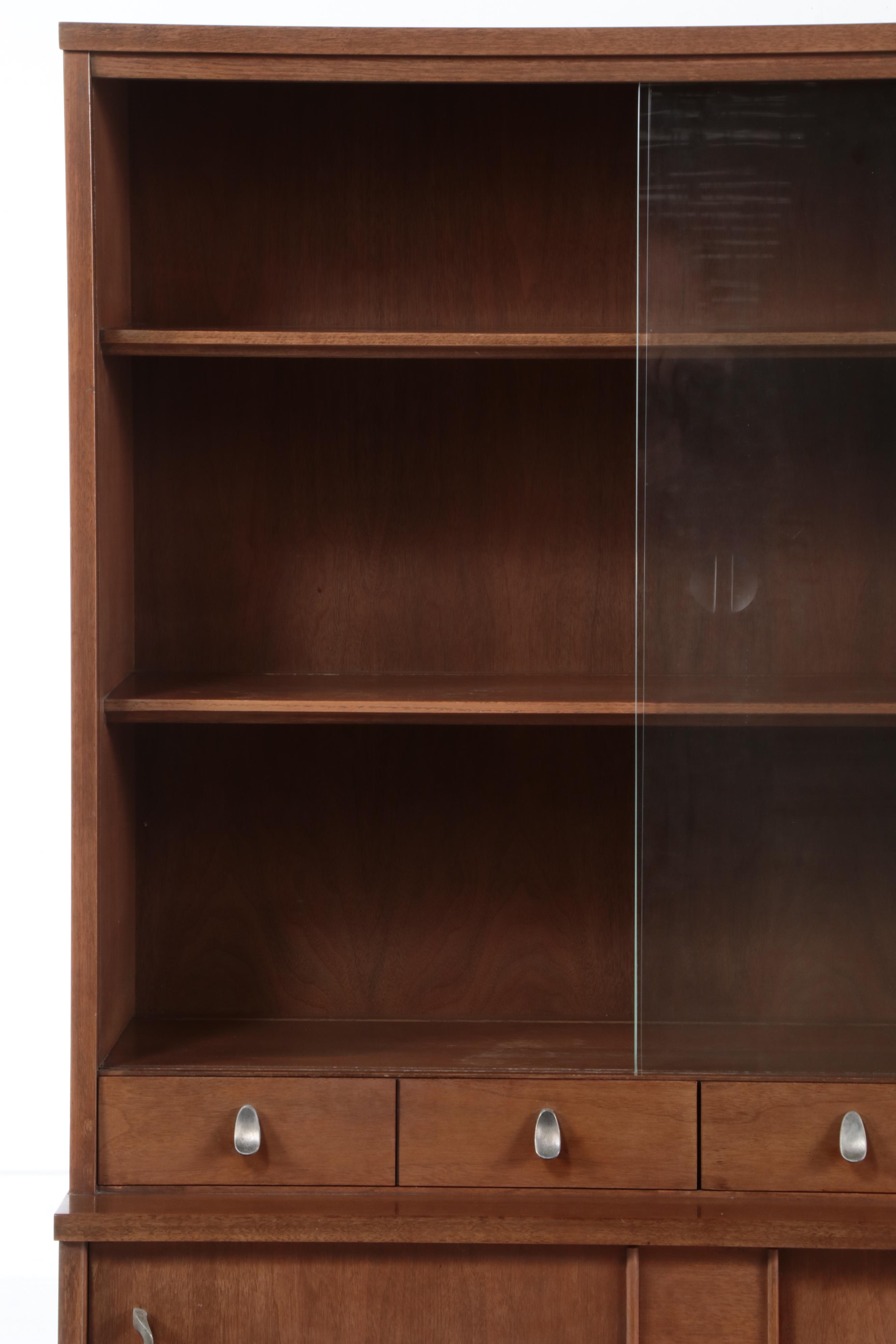 Keller Mid Century Modern Dina-Sett Walnut China Cabinet, Mid to Late 20th C